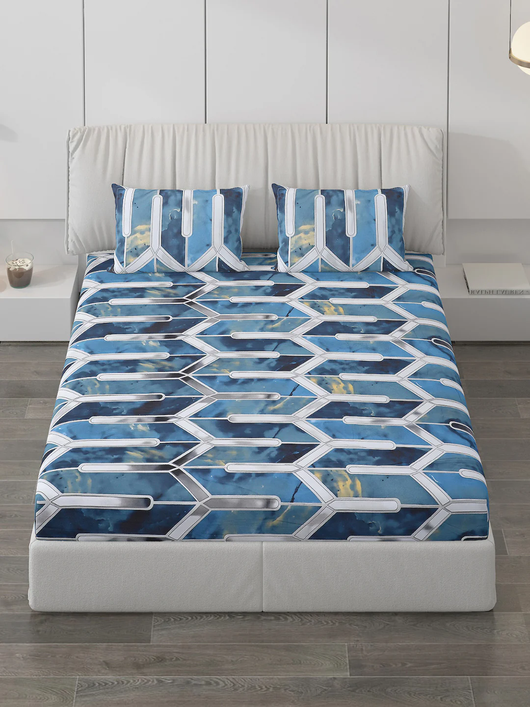 130 GSM Polyester Double Bed Bedsheet with 2 Pillow Covers - Image 2