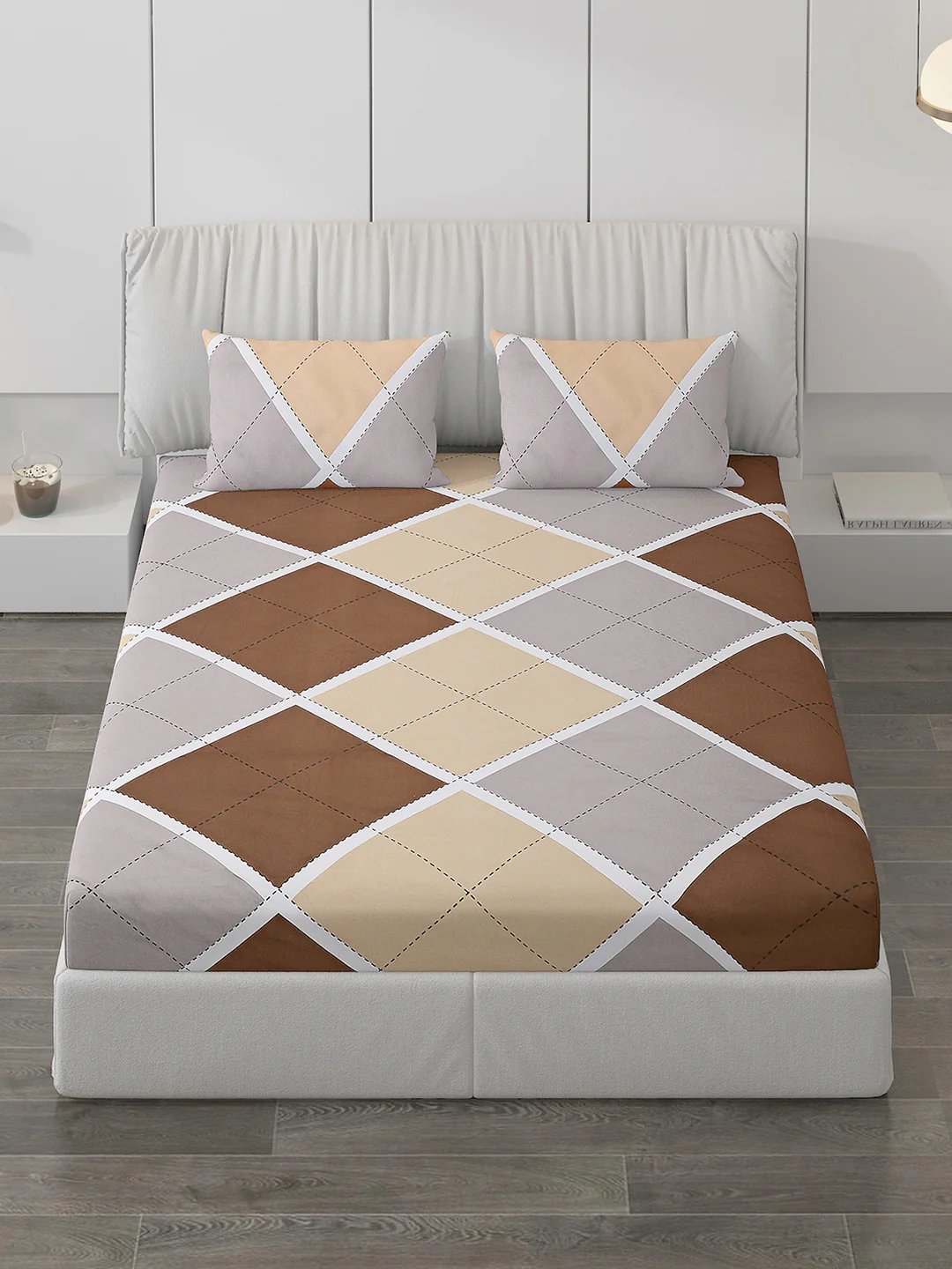130 GSM Polyester Double Bed Bedsheet with 2 Pillow Covers - Image 2