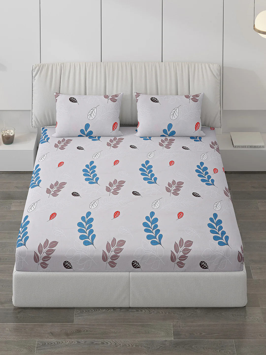130 GSM Polyester Double Bed Bedsheet with 2 Pillow Covers - Image 2