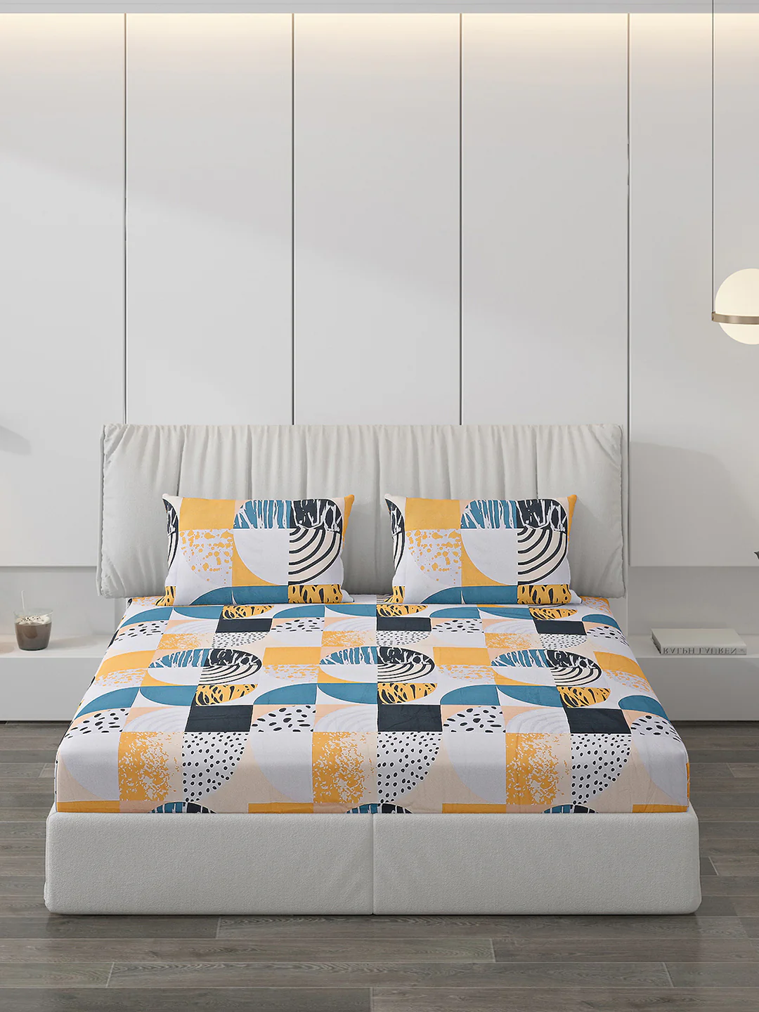 130 GSM Polyester Double Bed Bedsheet with 2 Pillow Covers - Image 3