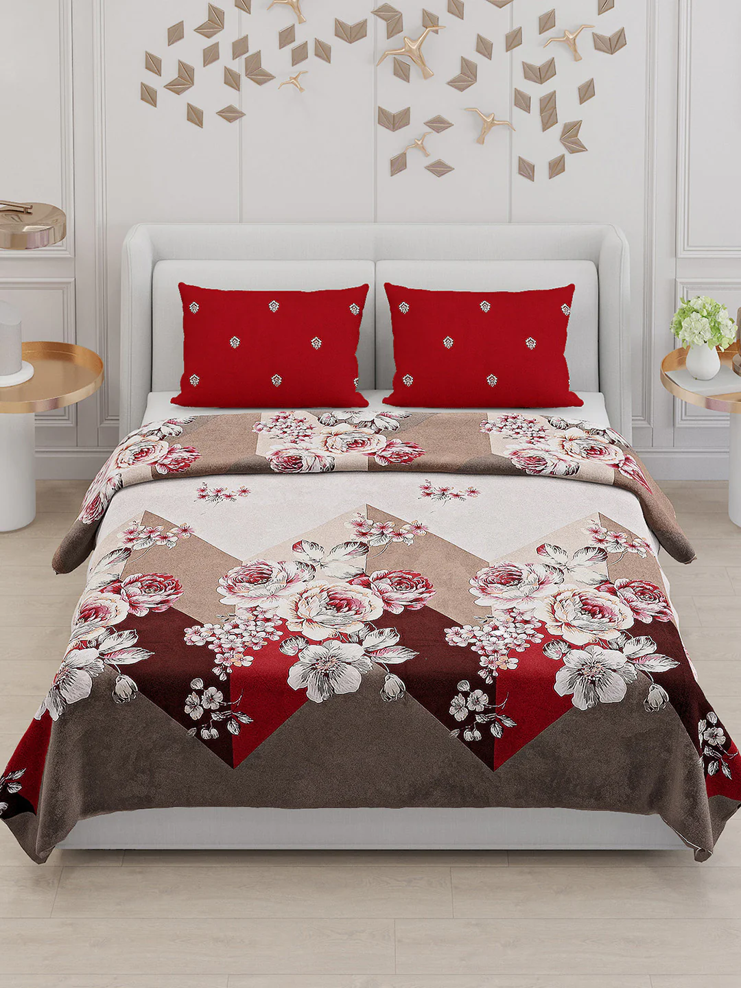 130 GSM Polyester Double Bed Bedsheet with 2 Pillow Covers - Image 2