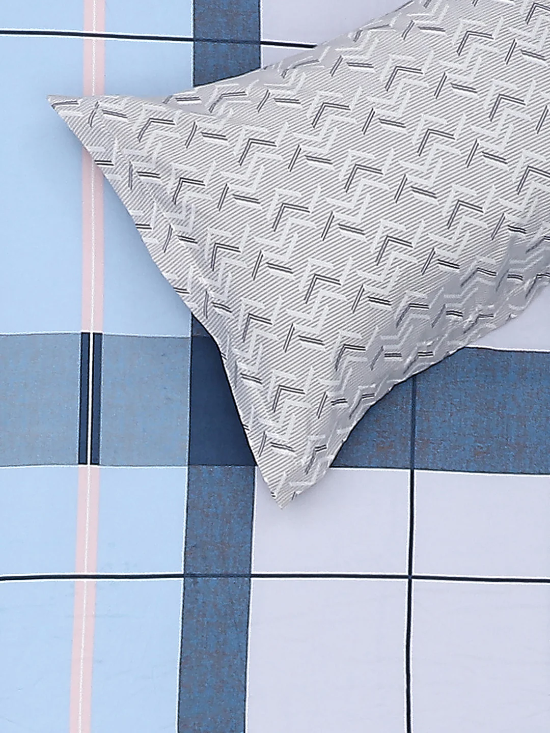 130 GSM Polyester Double Bed Bedsheet with 2 Pillow Covers - Image 6