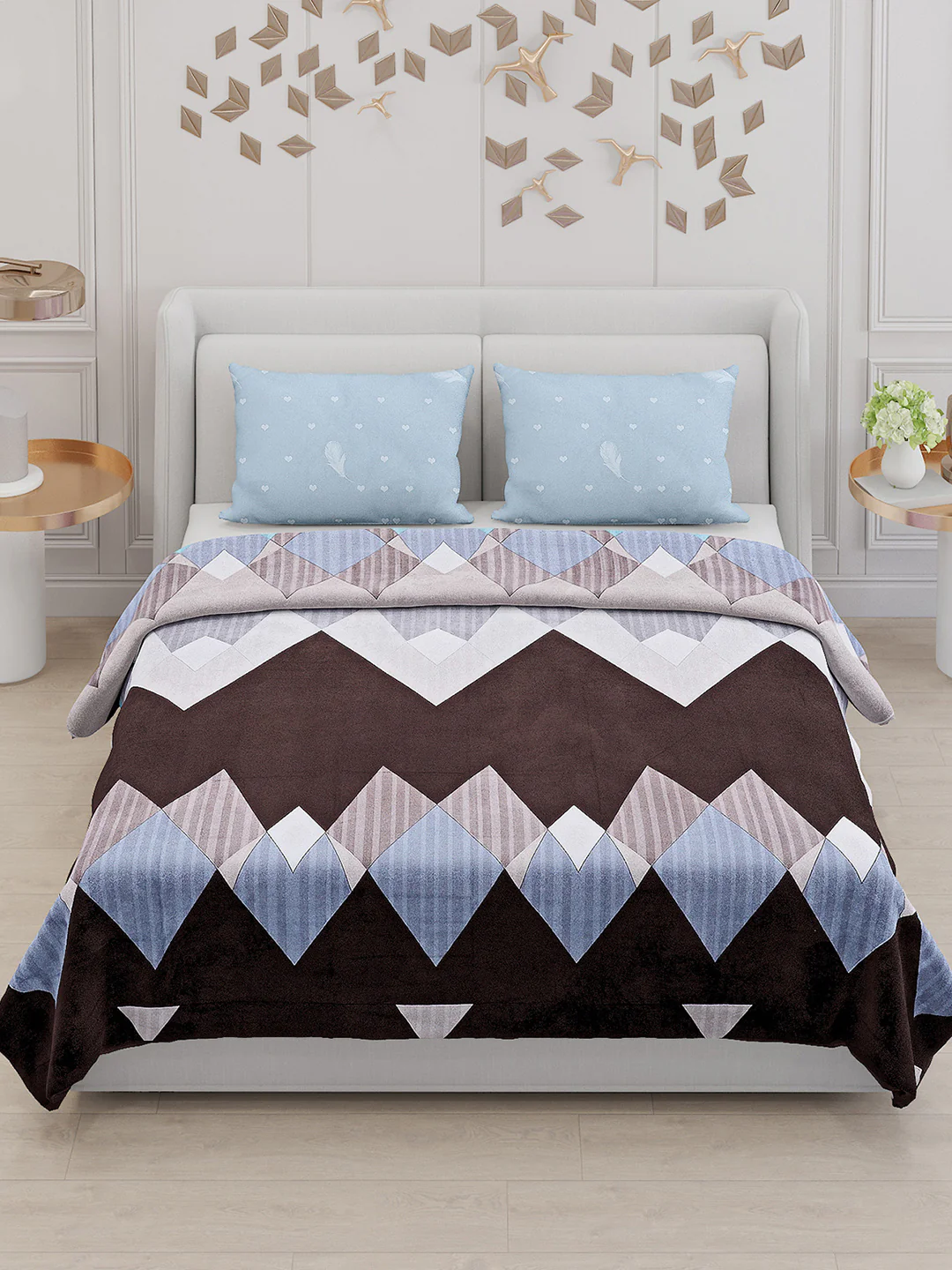 130 GSM Polyester Double Bed Bedsheet with 2 Pillow Covers - Image 2