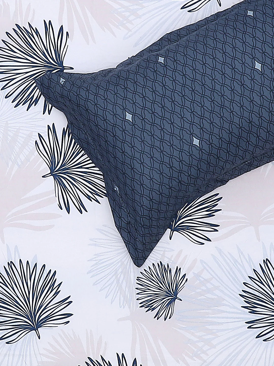 130 GSM Polyester Double Bed Bedsheet with 2 Pillow Covers - Image 6