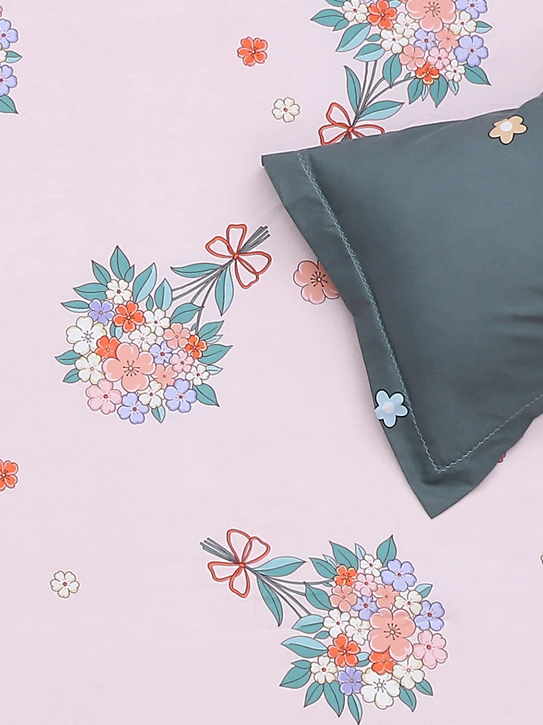 130 GSM Polyester Double Bed Bedsheet with 2 Pillow Covers - Image 6