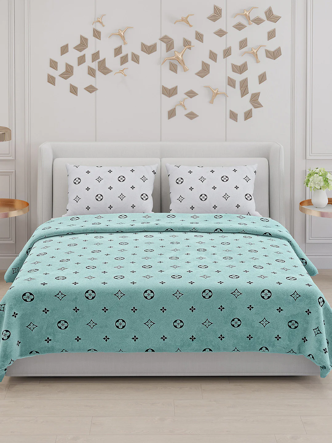 130 GSM Polyester Double Bed Bedsheet with 2 Pillow Covers - Image 3