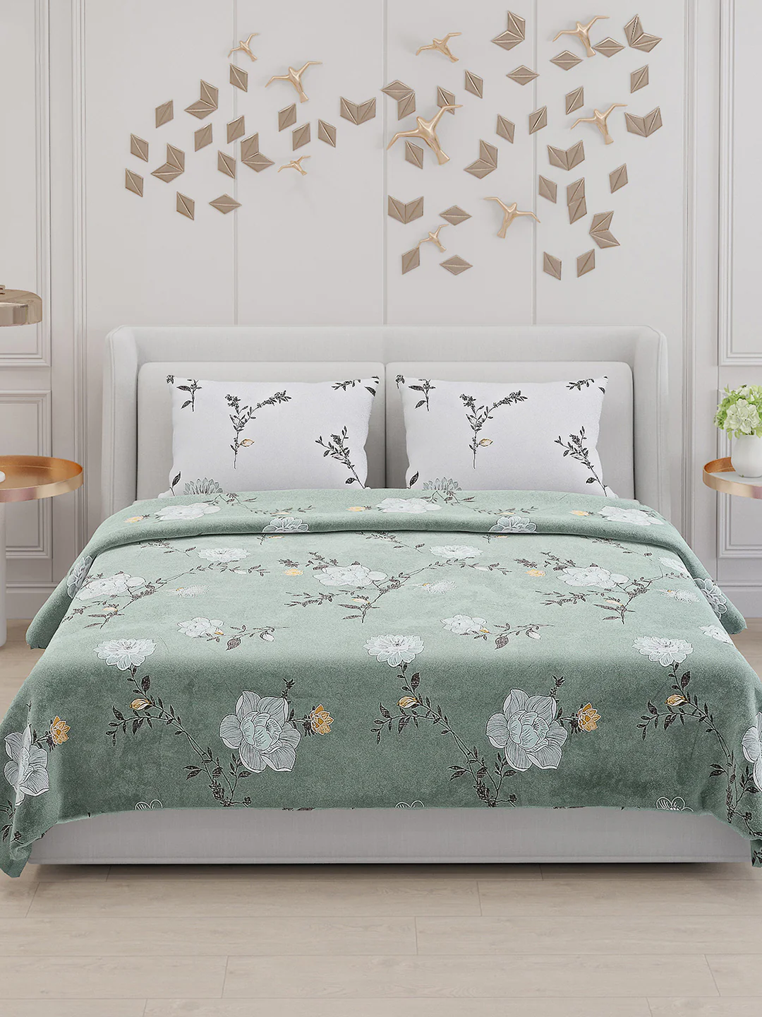 130 GSM Polyester Double Bed Bedsheet with 2 Pillow Covers - Image 3
