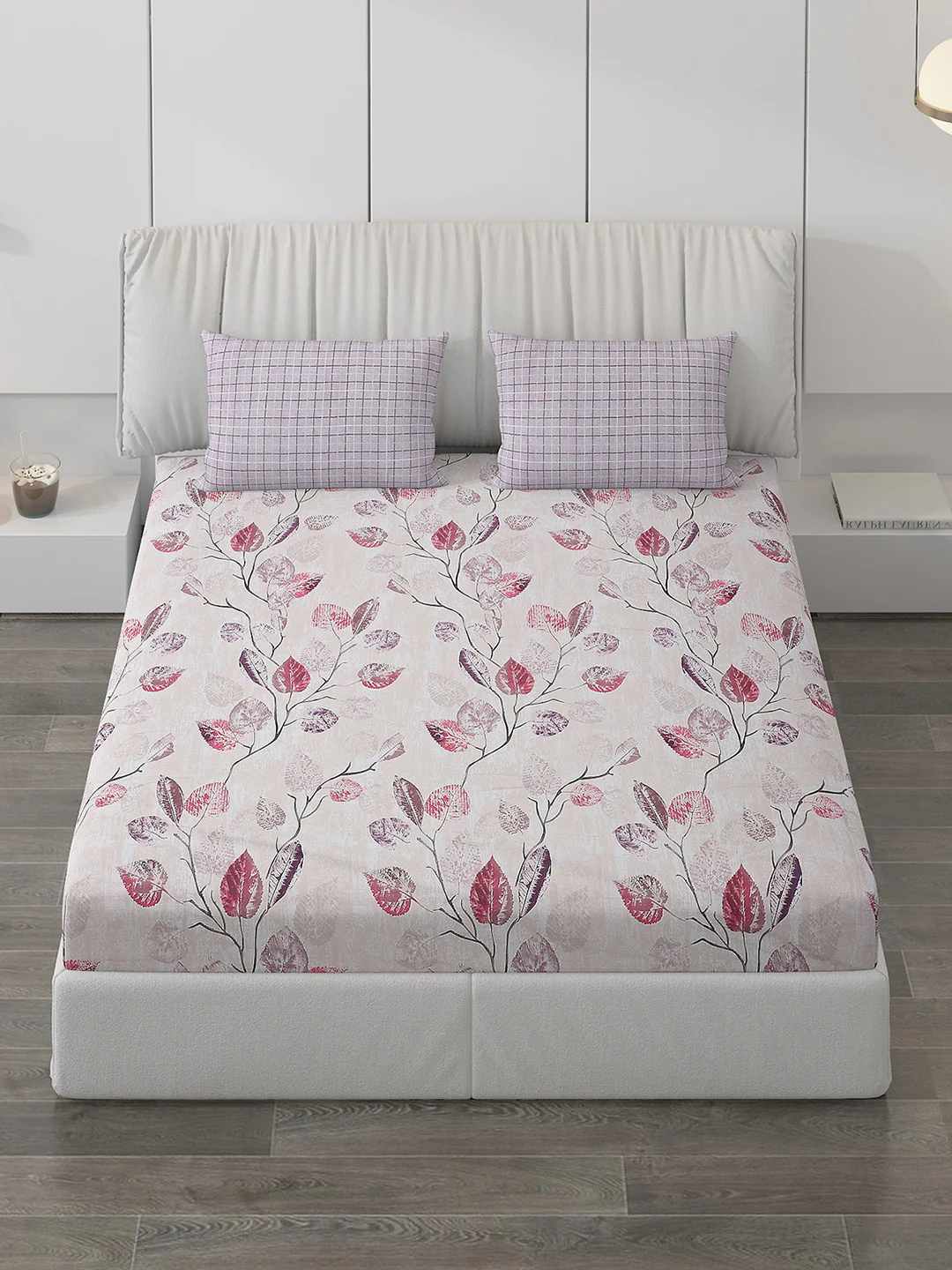 130 GSM Polyester Double Bed Bedsheet with 2 Pillow Covers - Image 2