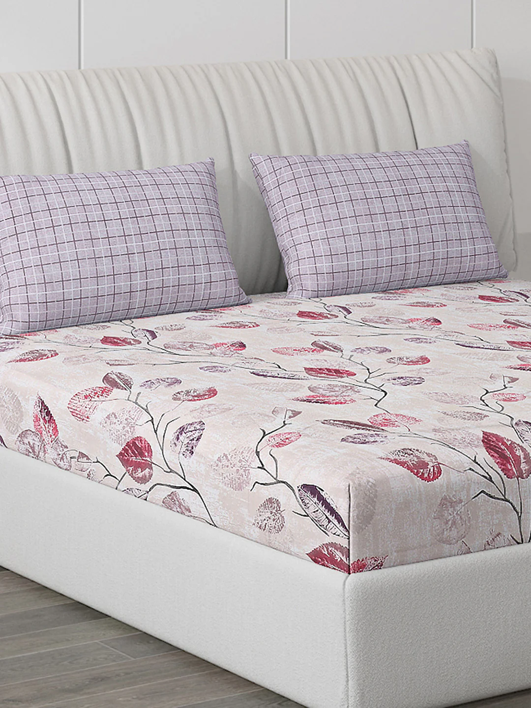 130 GSM Polyester Double Bed Bedsheet with 2 Pillow Covers - Image 5