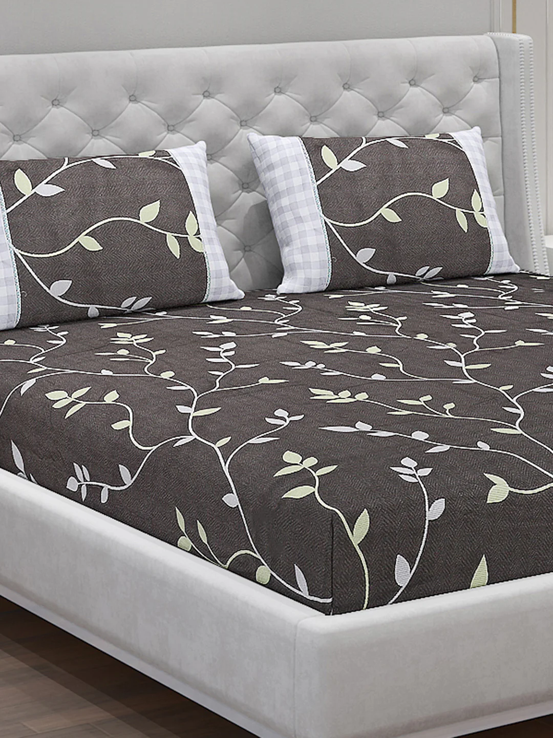 130 GSM Polyester Double Bed Bedsheet with 2 Pillow Covers - Image 5