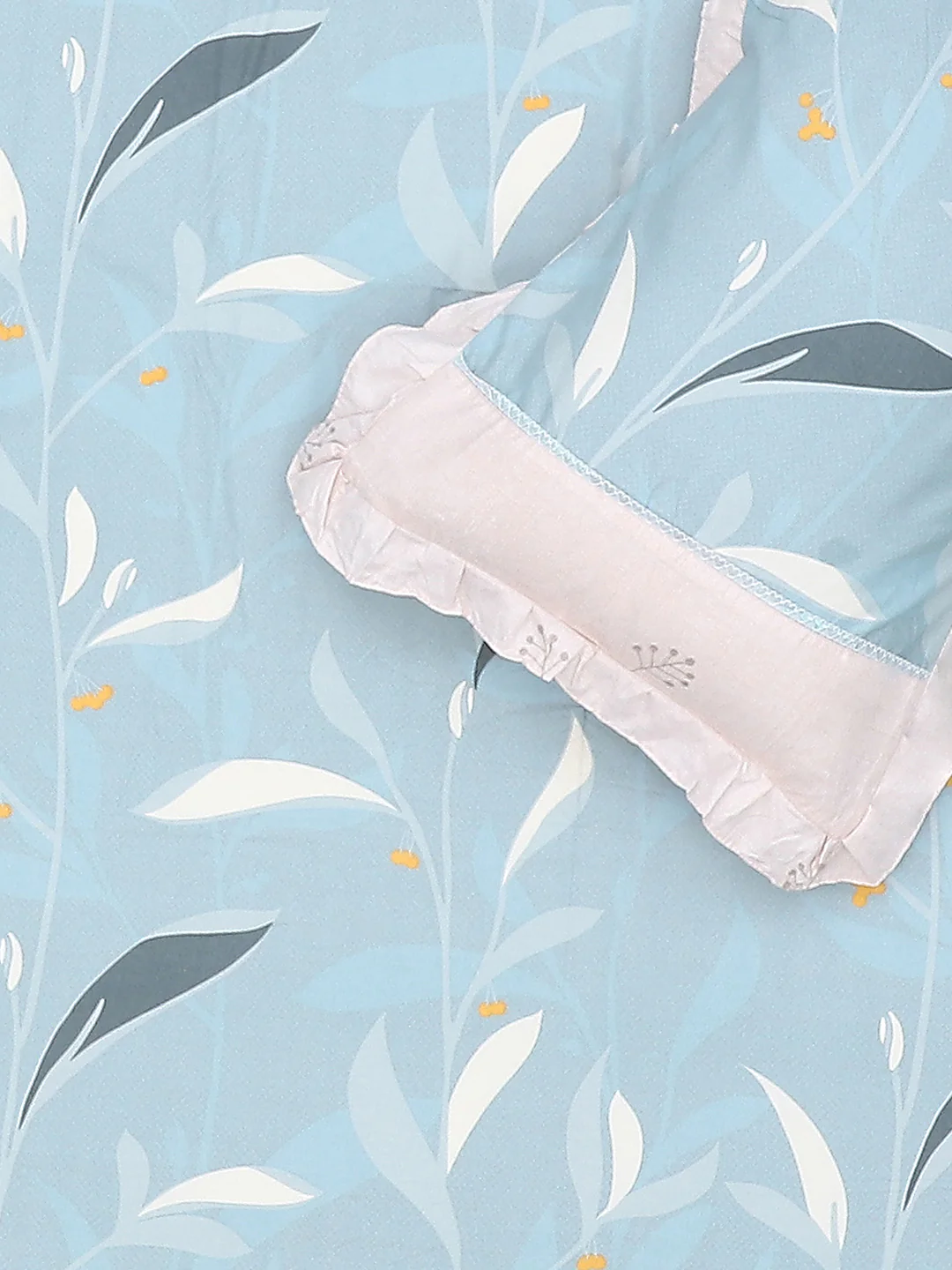 130 GSM Polyester Double Bed Bedsheet with 2 Pillow Covers - Image 6