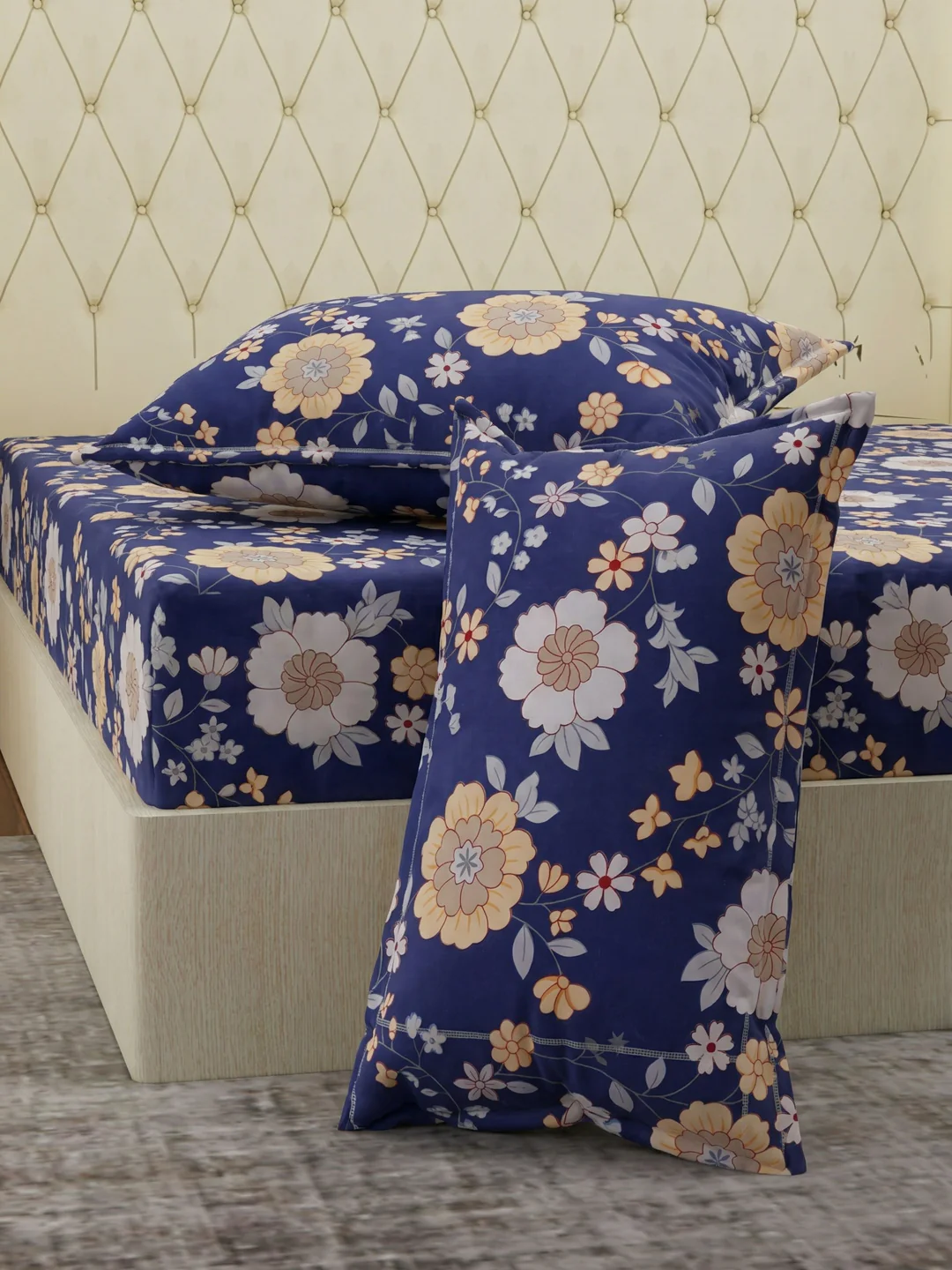 130 GSM Polyester Double Bed Bedsheet with 2 Pillow Covers Fashnik Collection - Image 5