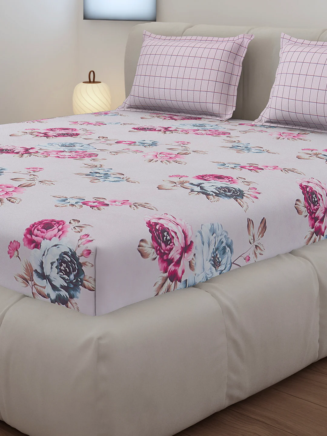 130 GSM Polyester King Size 1 Bedsheet with 2 Pillow Covers (Edmond) - Image 4