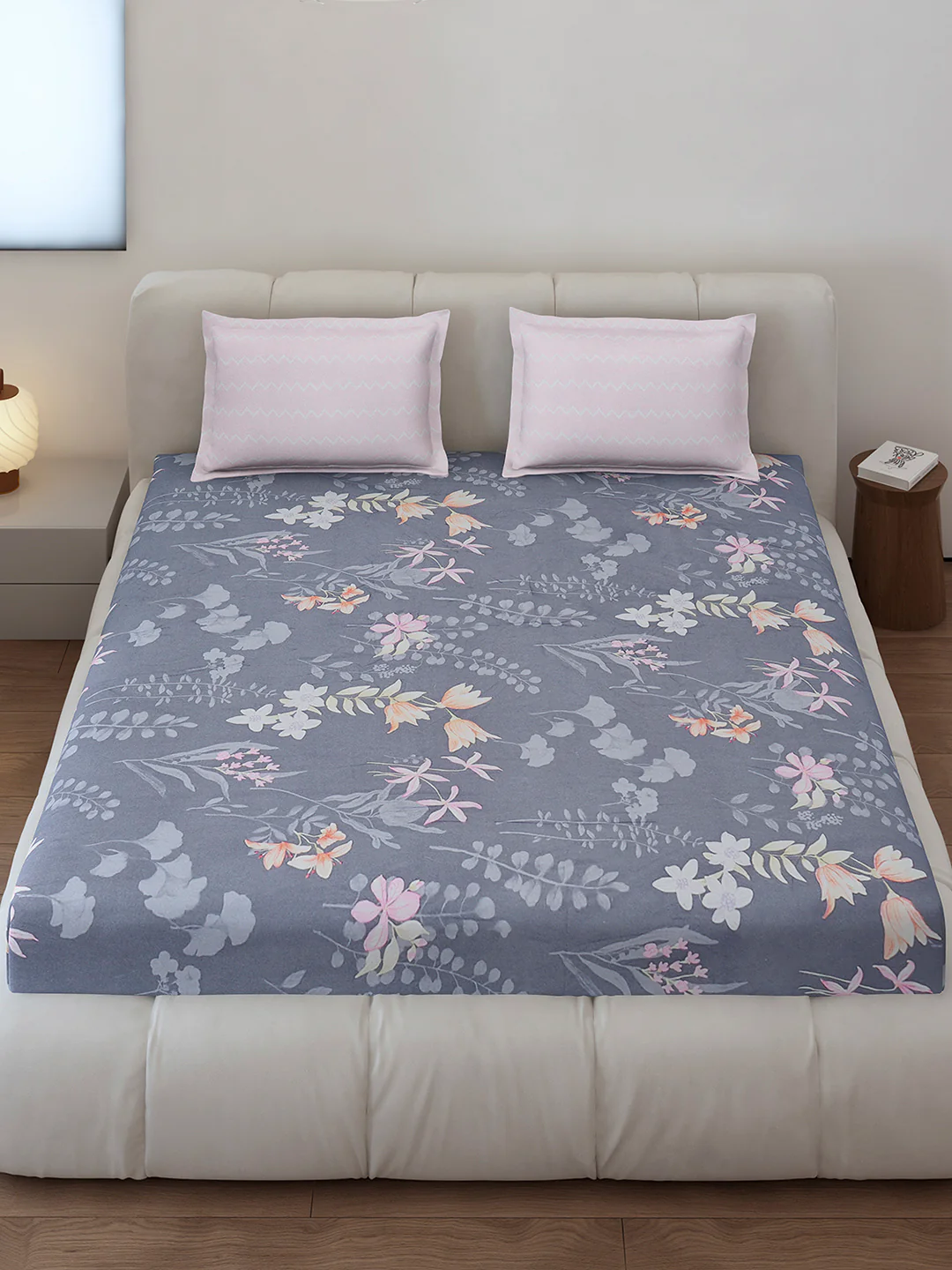 130 GSM Polyester King Size 1 Bedsheet with 2 Pillow Covers (Edmond) - Image 2