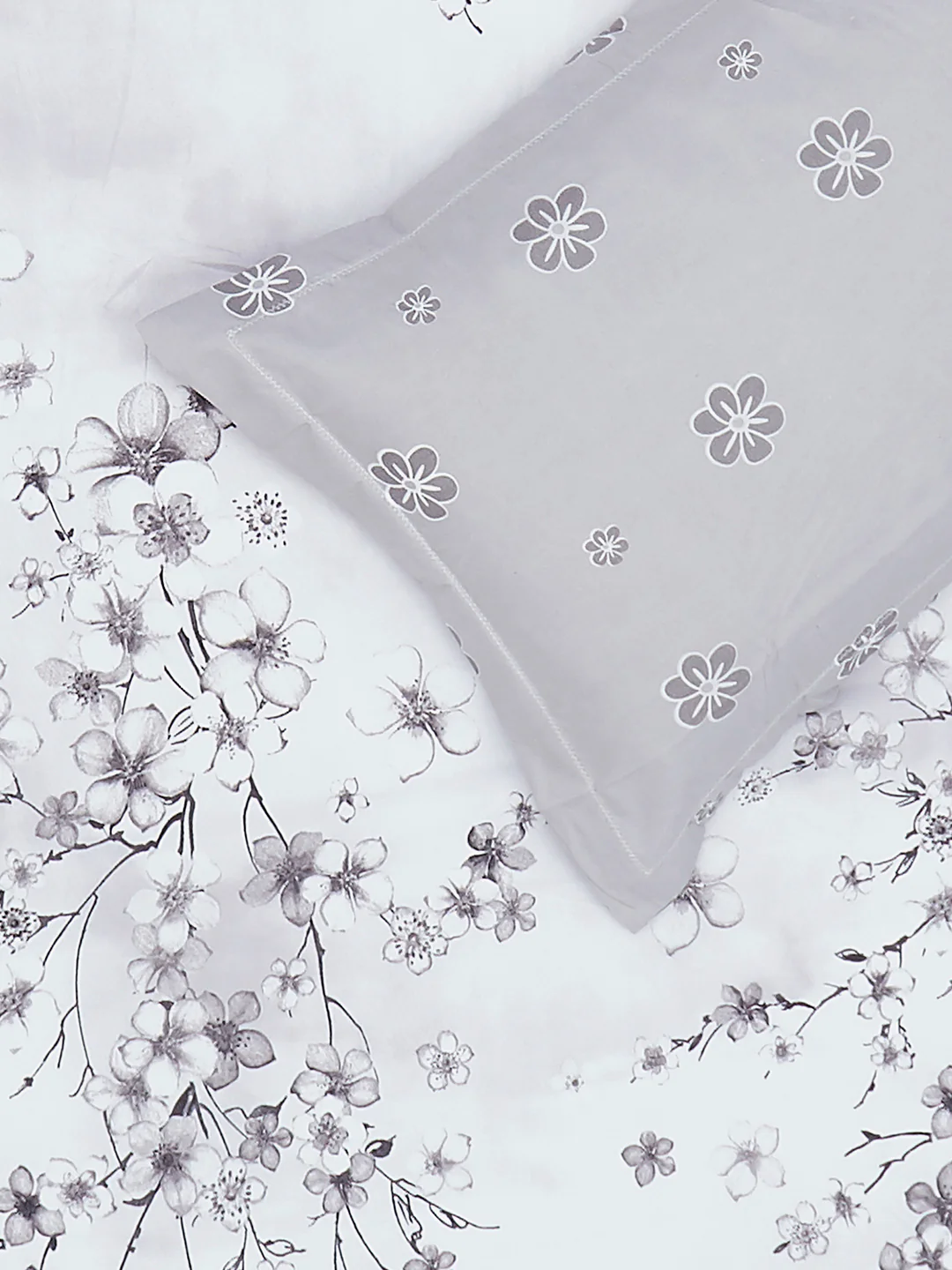 130 GSM Polyester King Size 1 Bedsheet with 2 Pillow Covers (Stanley) - Image 5