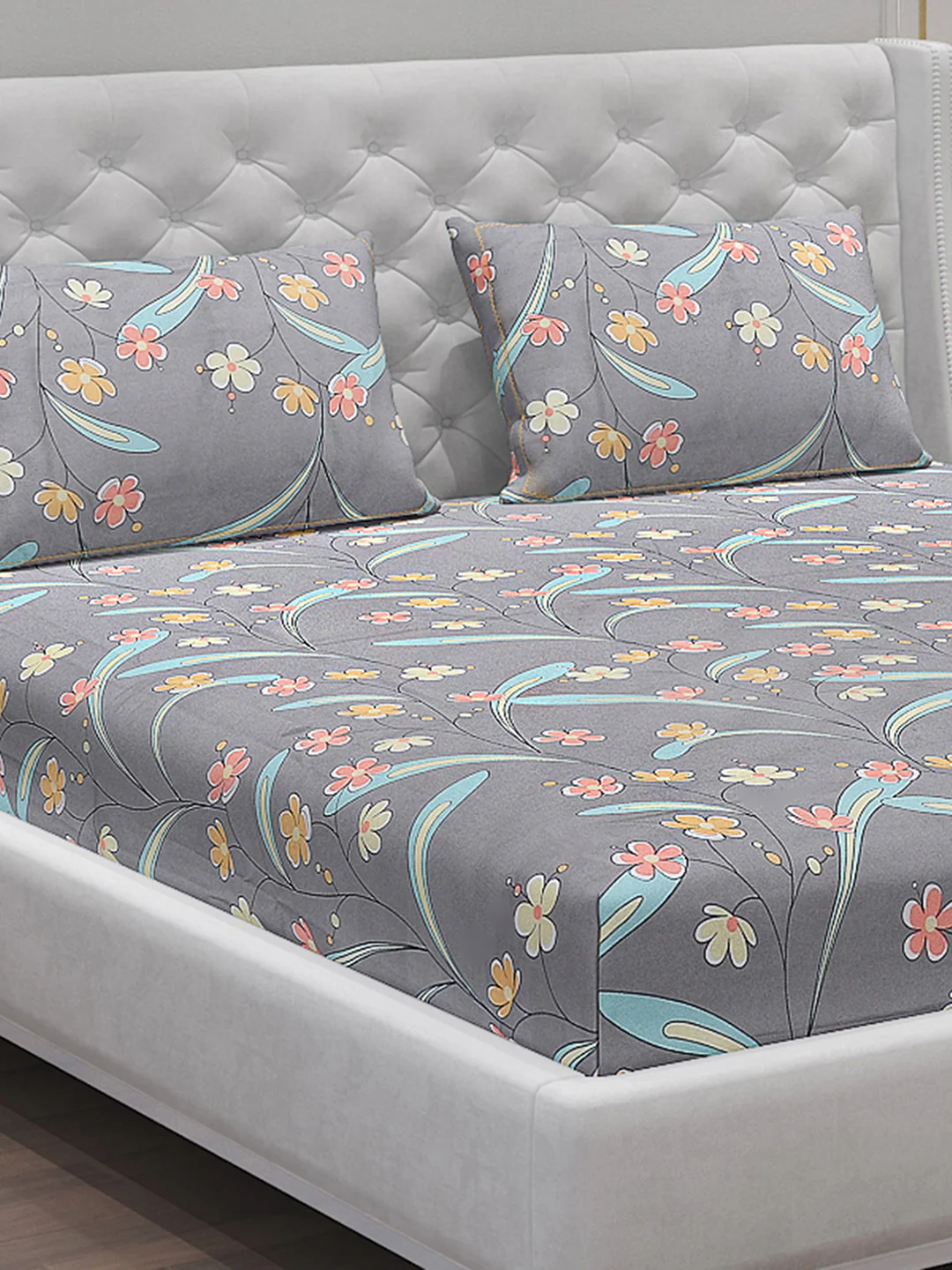140 GSM Polyester Double Bed Bedsheet with 2 Pillow Covers - Image 5