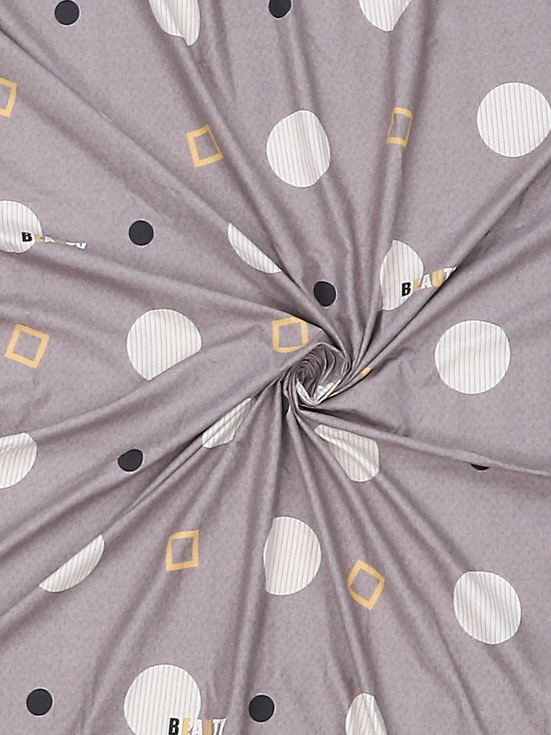 140 GSM Polyester Double Bed Bedsheet with 2 Pillow Covers - Image 9