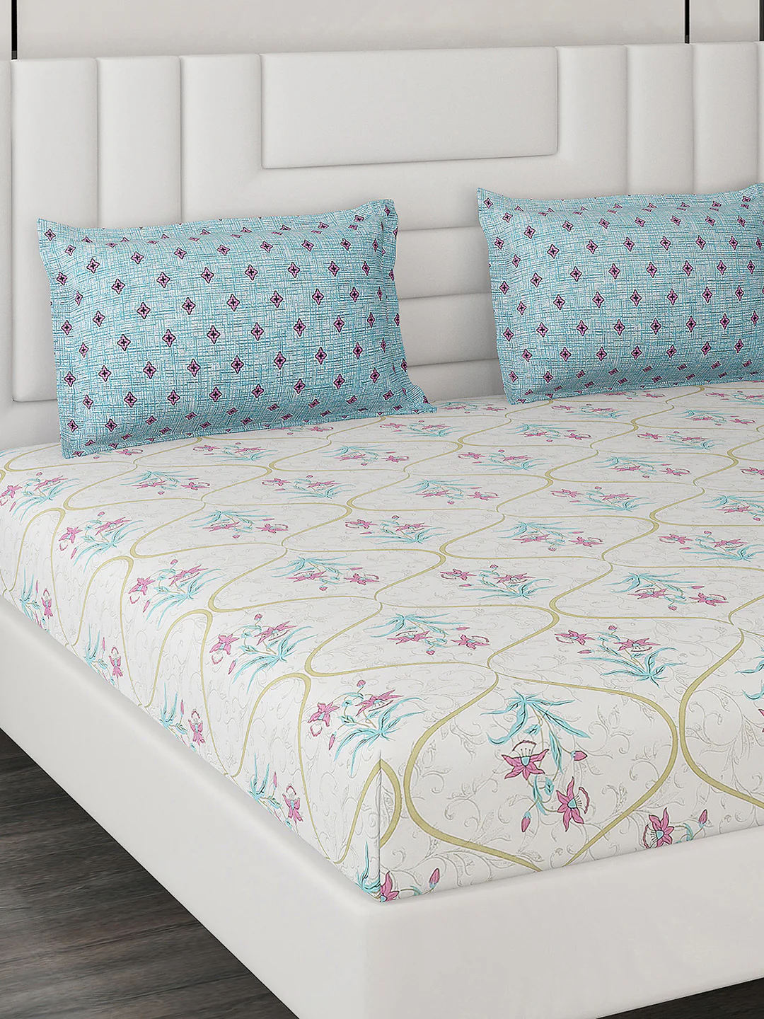 144 TC Cotton Double Bedsheet with 2 Pillow Covers - Image 4