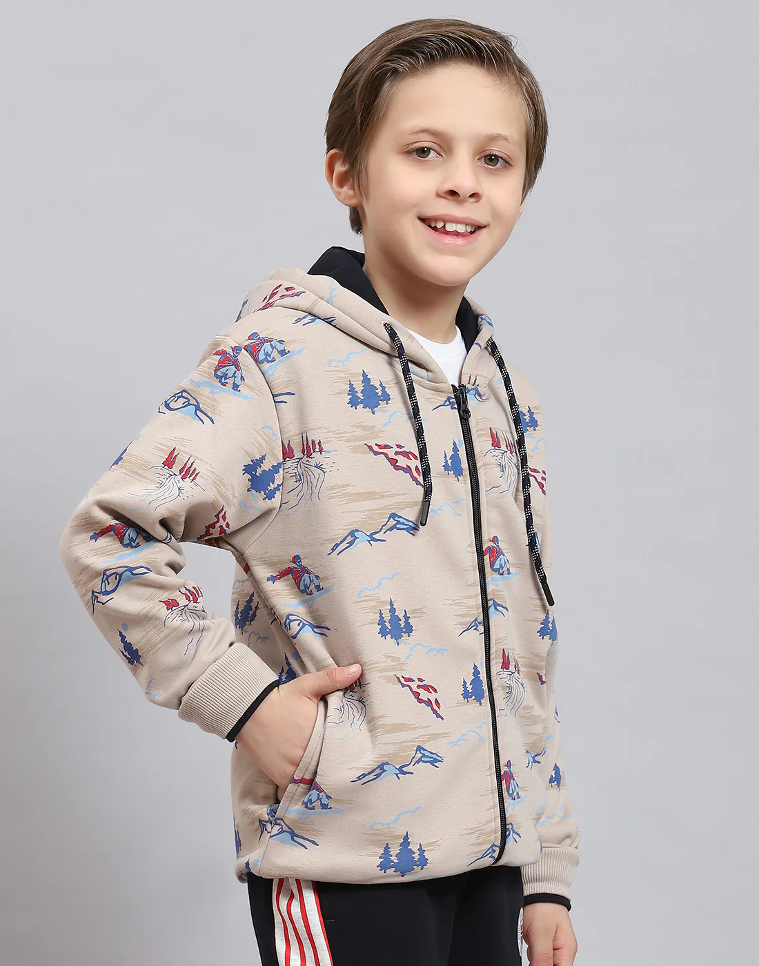 Boys Beige Printed Hooded Full Sleeve Sweatshirt - Image 4