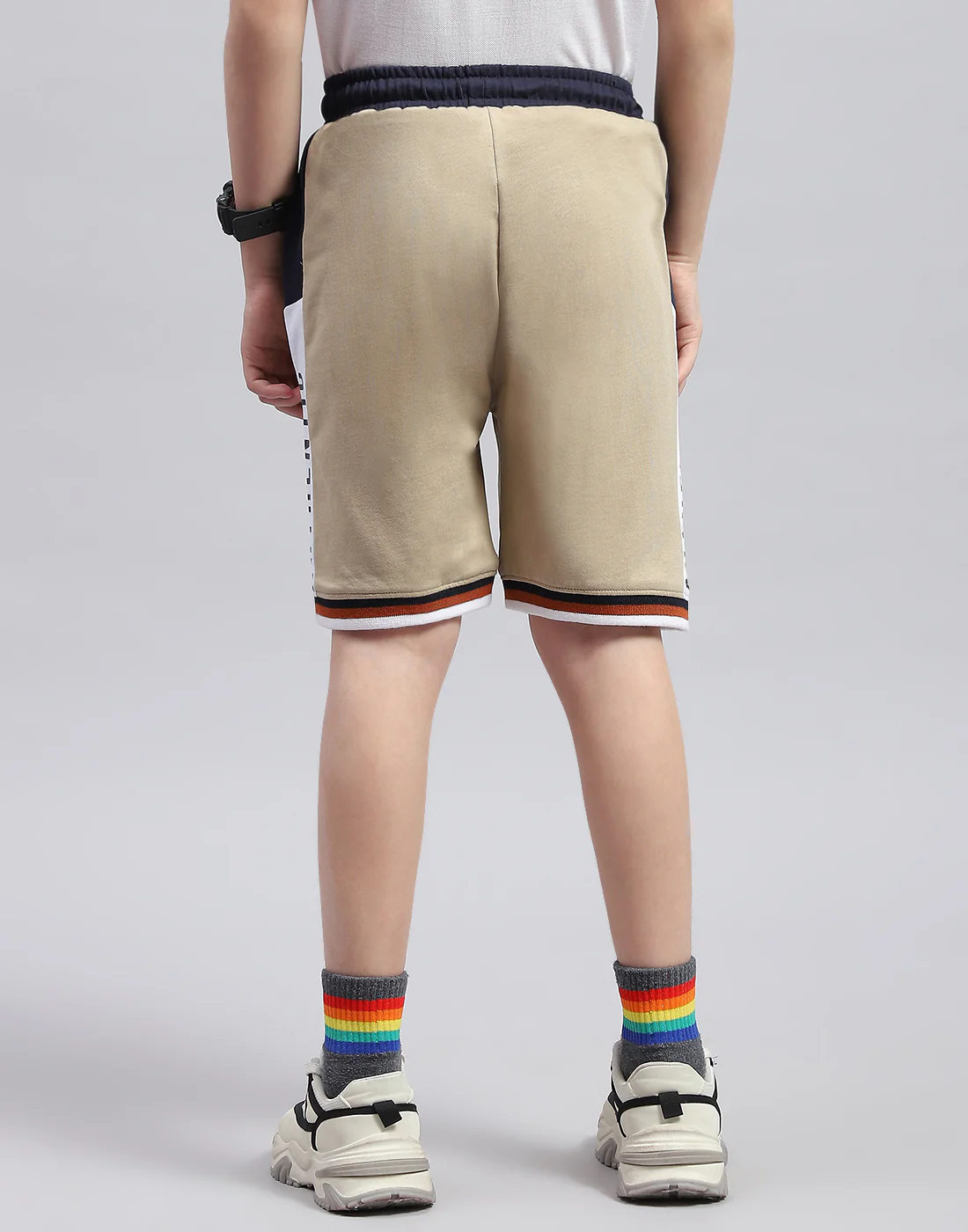 Boys Beige Printed Regular Fit Bermuda - Image 5