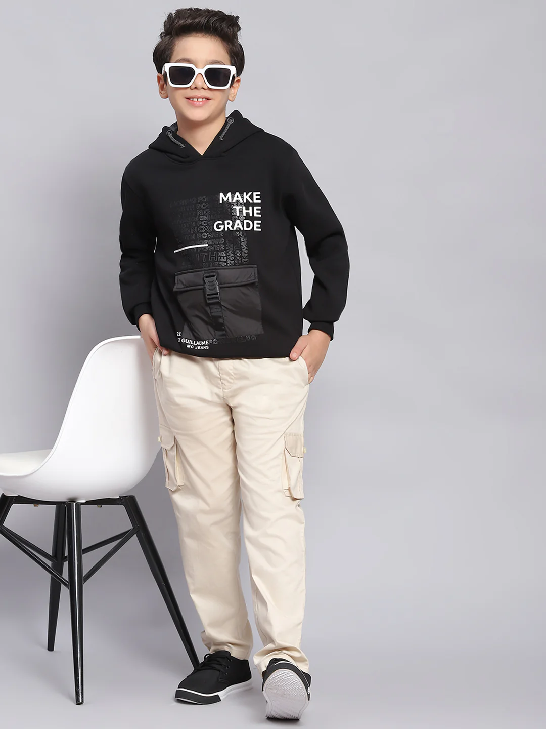 Boys Black Printed Hooded Full Sleeve Sweatshirt - Image 2