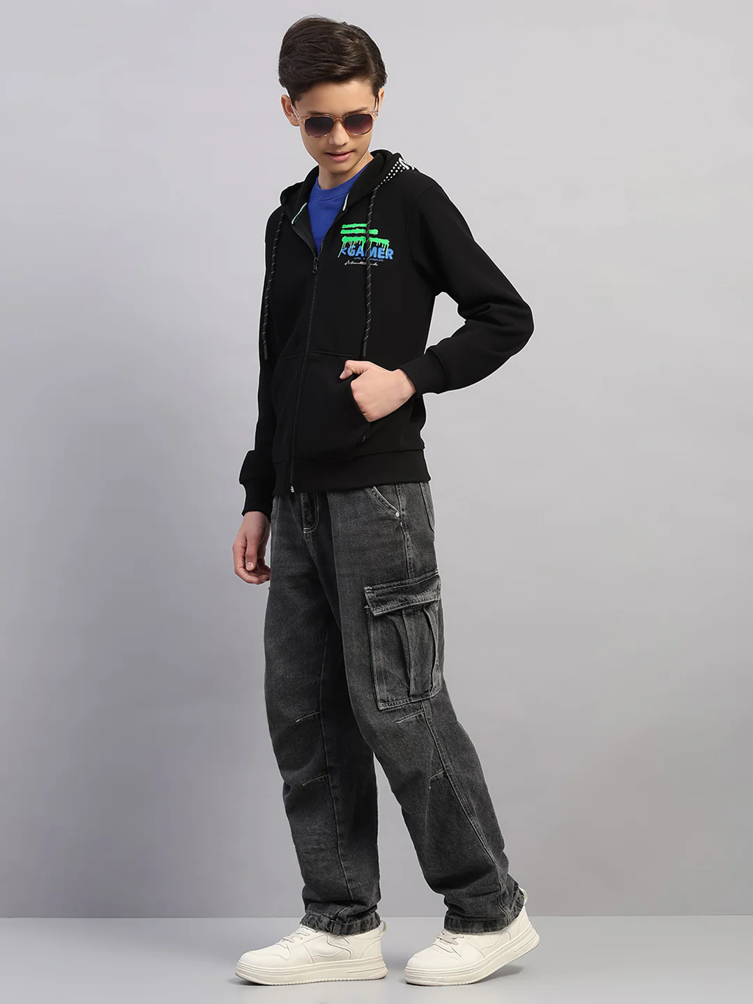 Boys Black Printed Hooded Full Sleeve Sweatshirt - Image 2