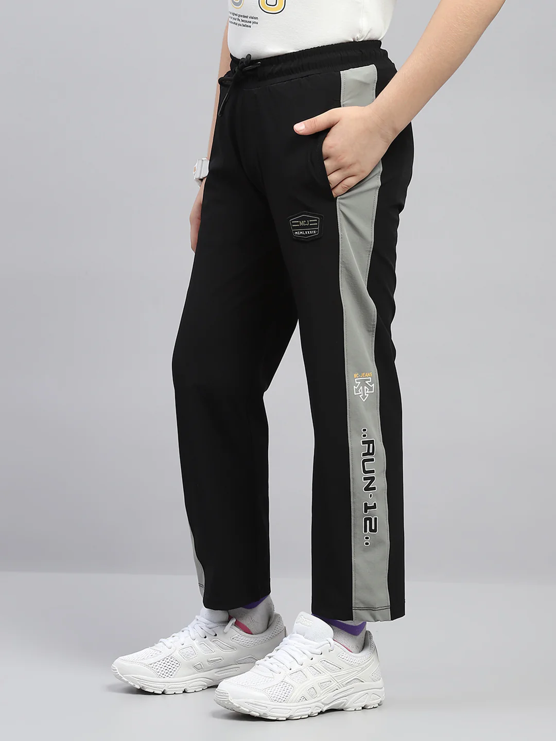 Boys Black Printed Regular Fit Lower - Image 3