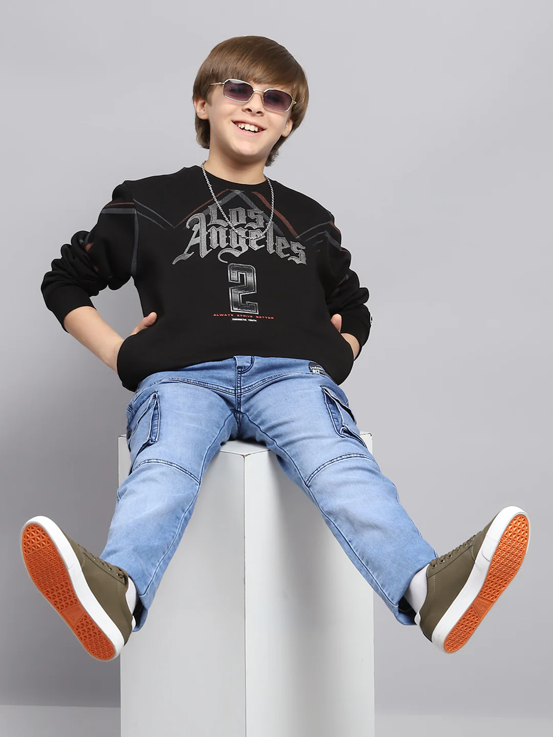 Boys Black Printed Round Neck Full Sleeve Sweatshirt - Image 2