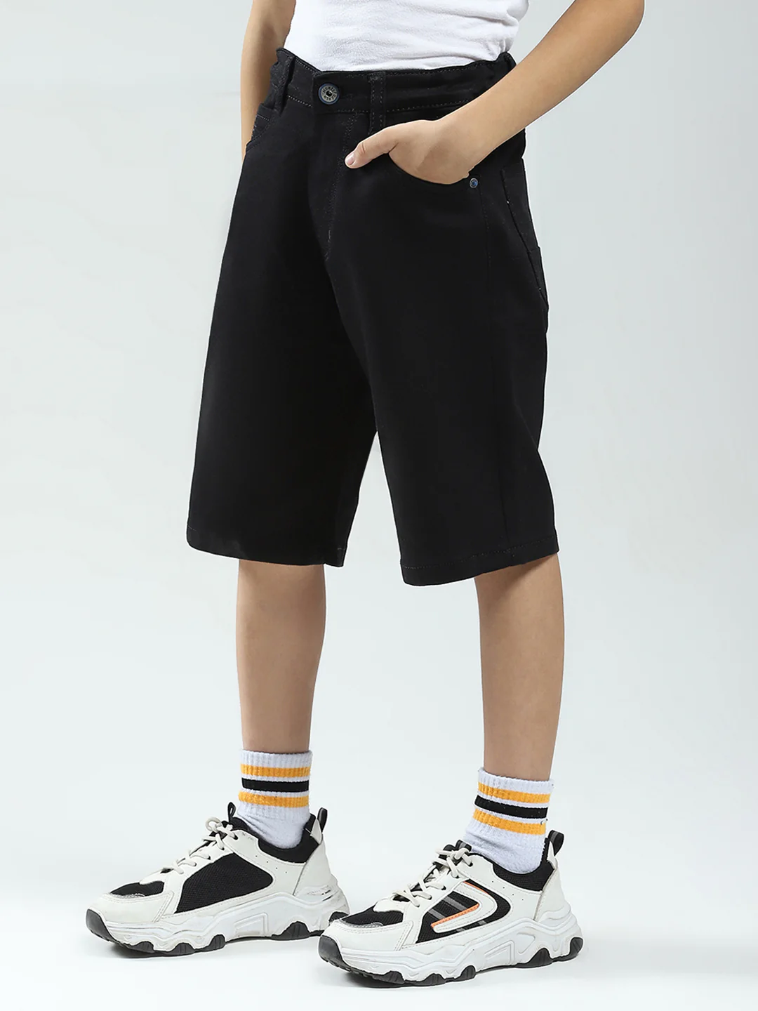Boys Black Solid Regular Fit Shorts - Image 3