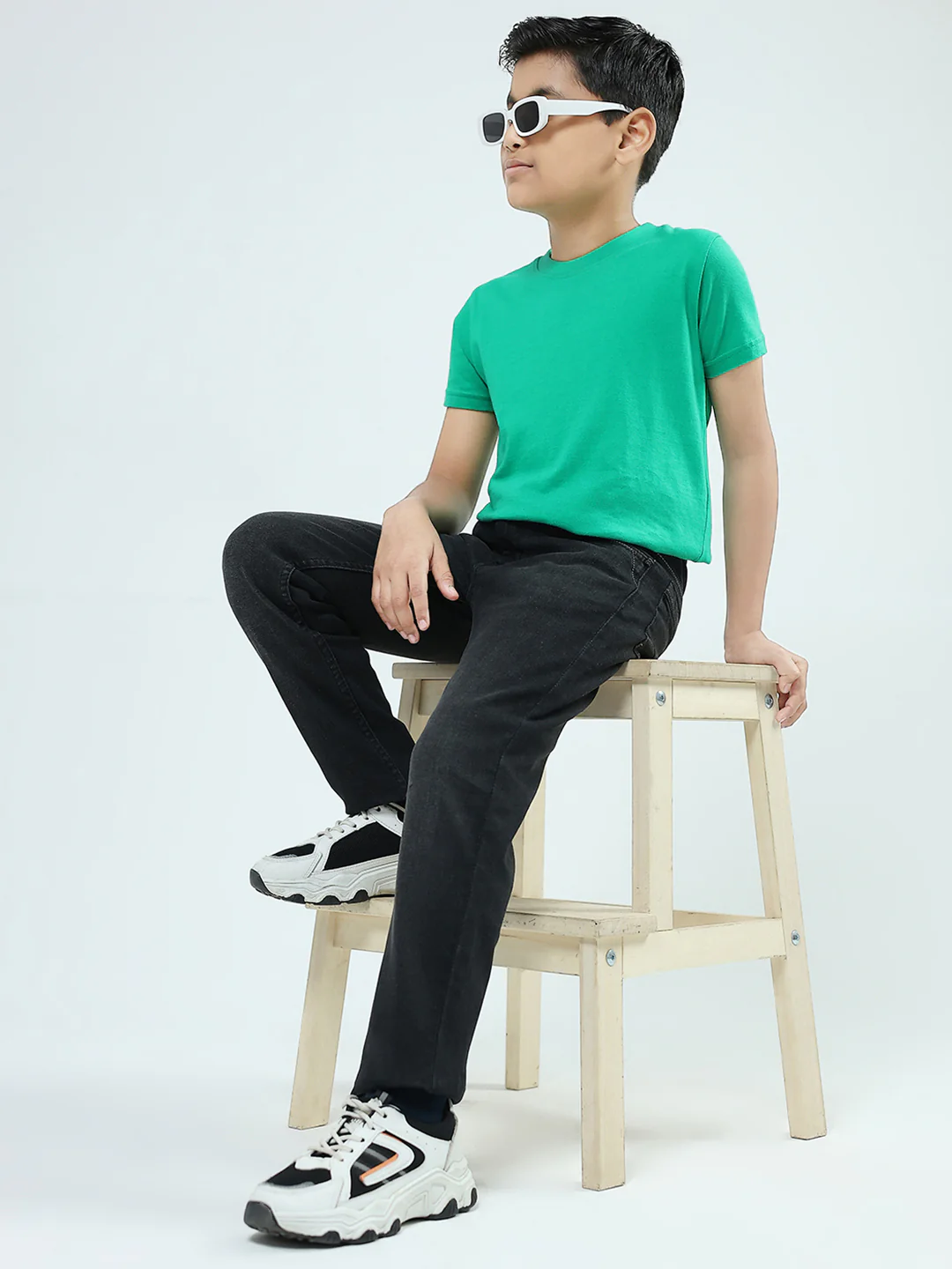 Boys Black Solid Slim Fit Denim - Image 2