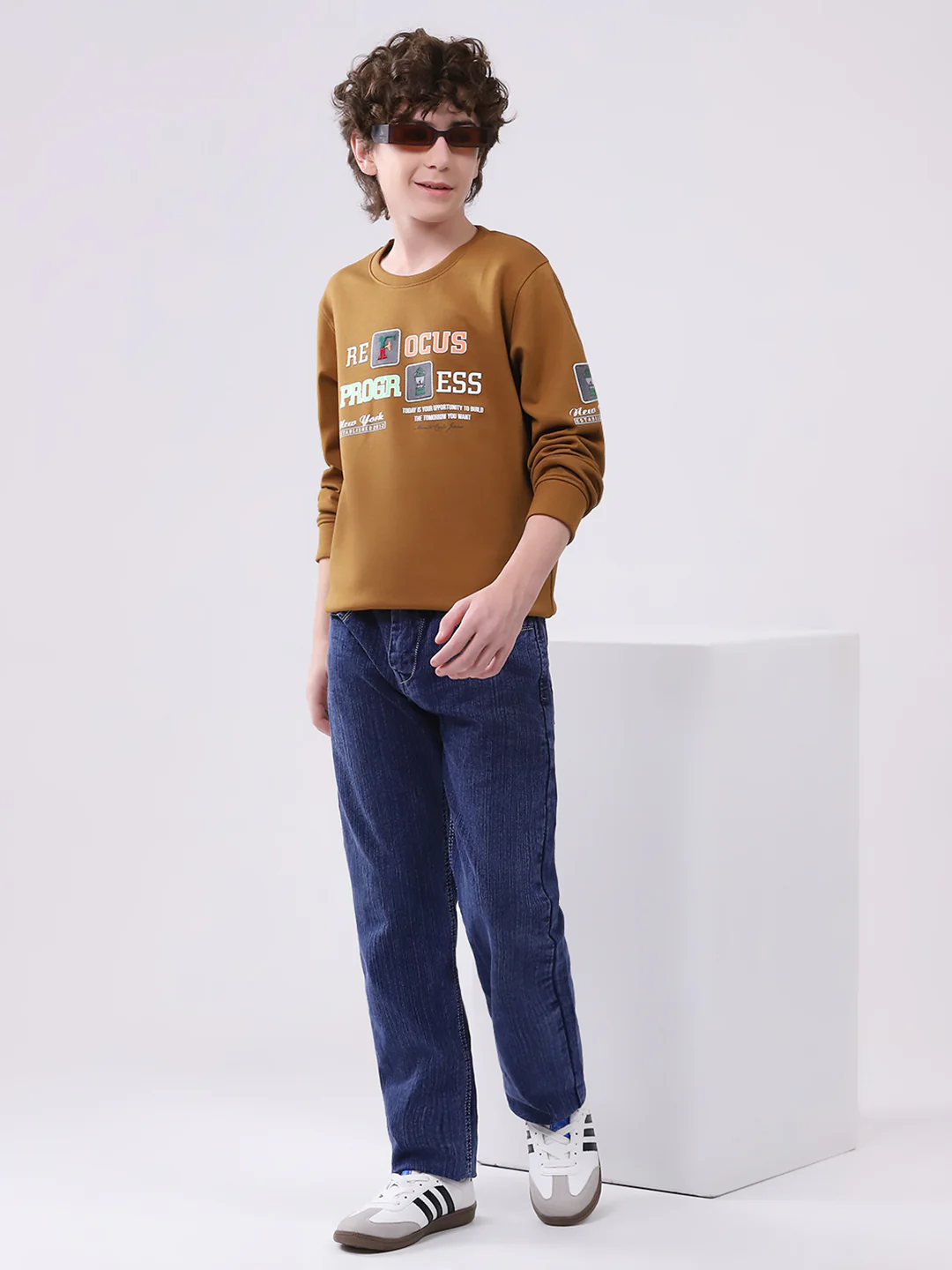 Boys Brown Printed Round Neck Full Sleeve Sweatshirt - Image 2