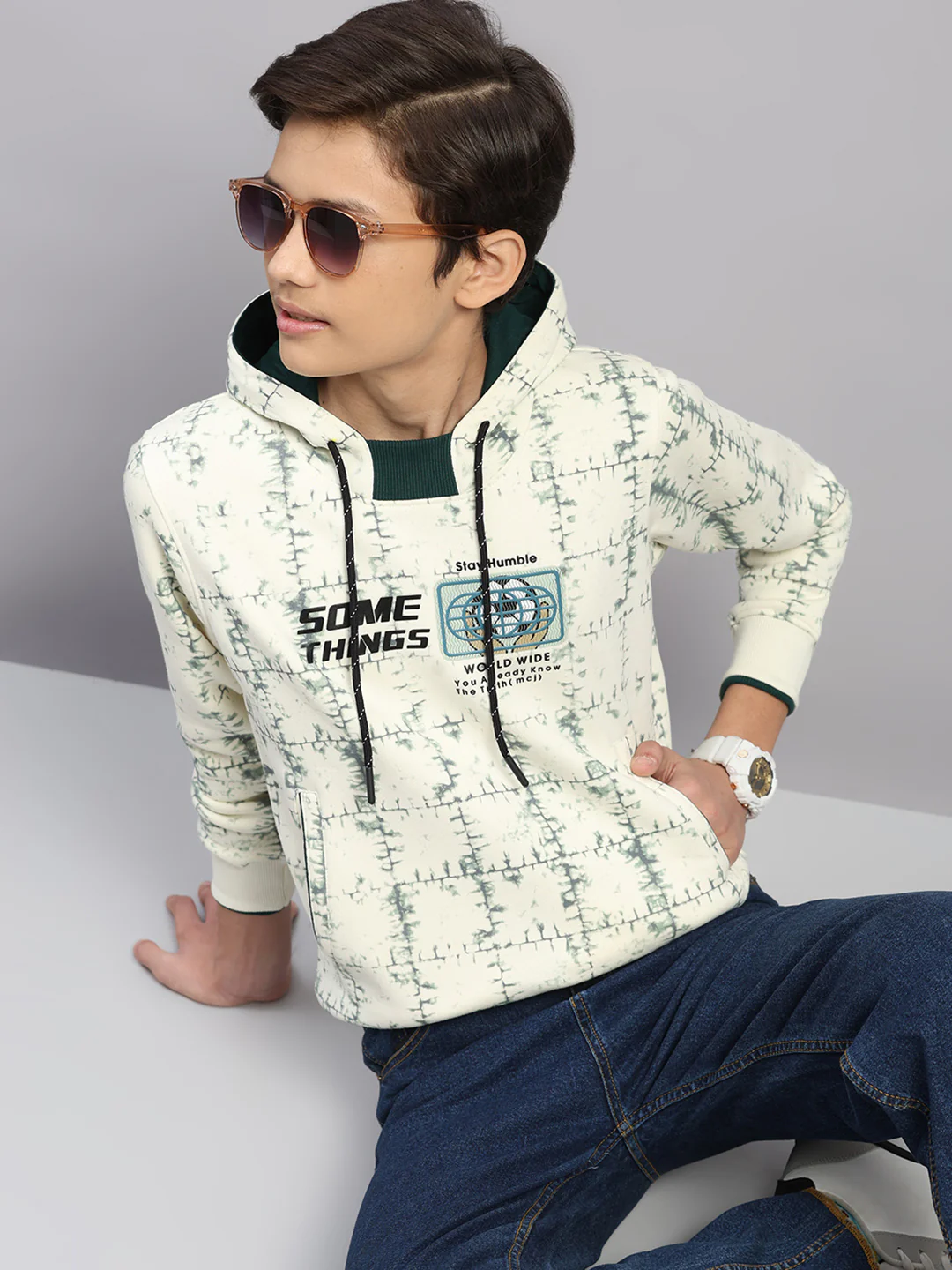 Boys Cream Printed Round Neck Full Sleeve Sweatshirt - Image 6