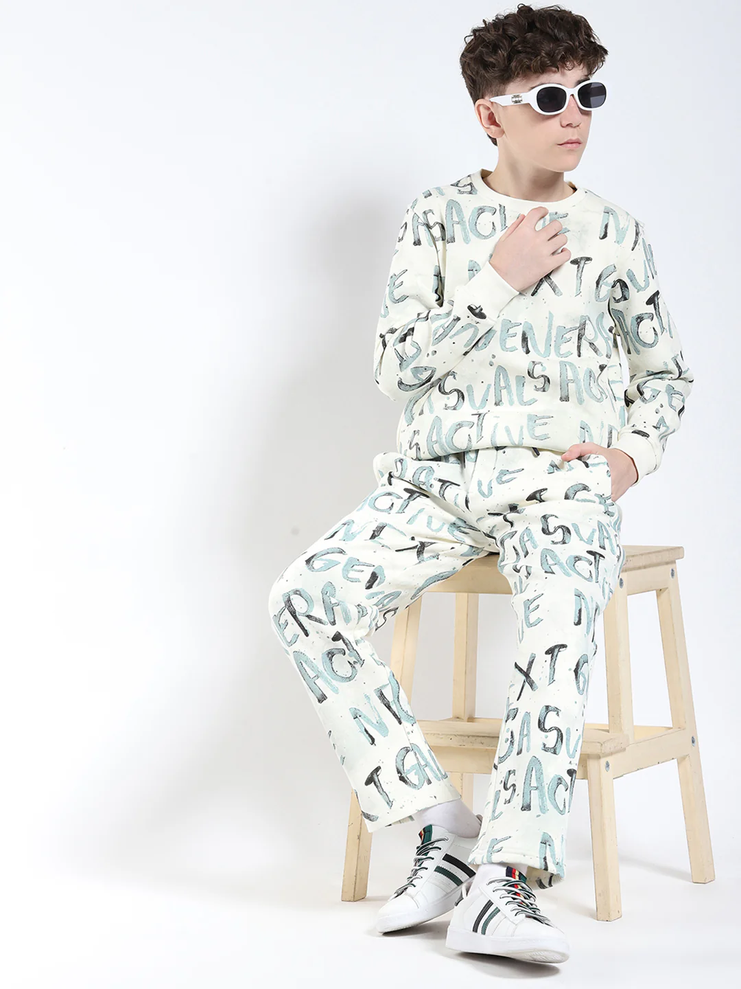 Boys Cream Printed Round Neck Full Sleeve Winter Tracksuit - Image 2