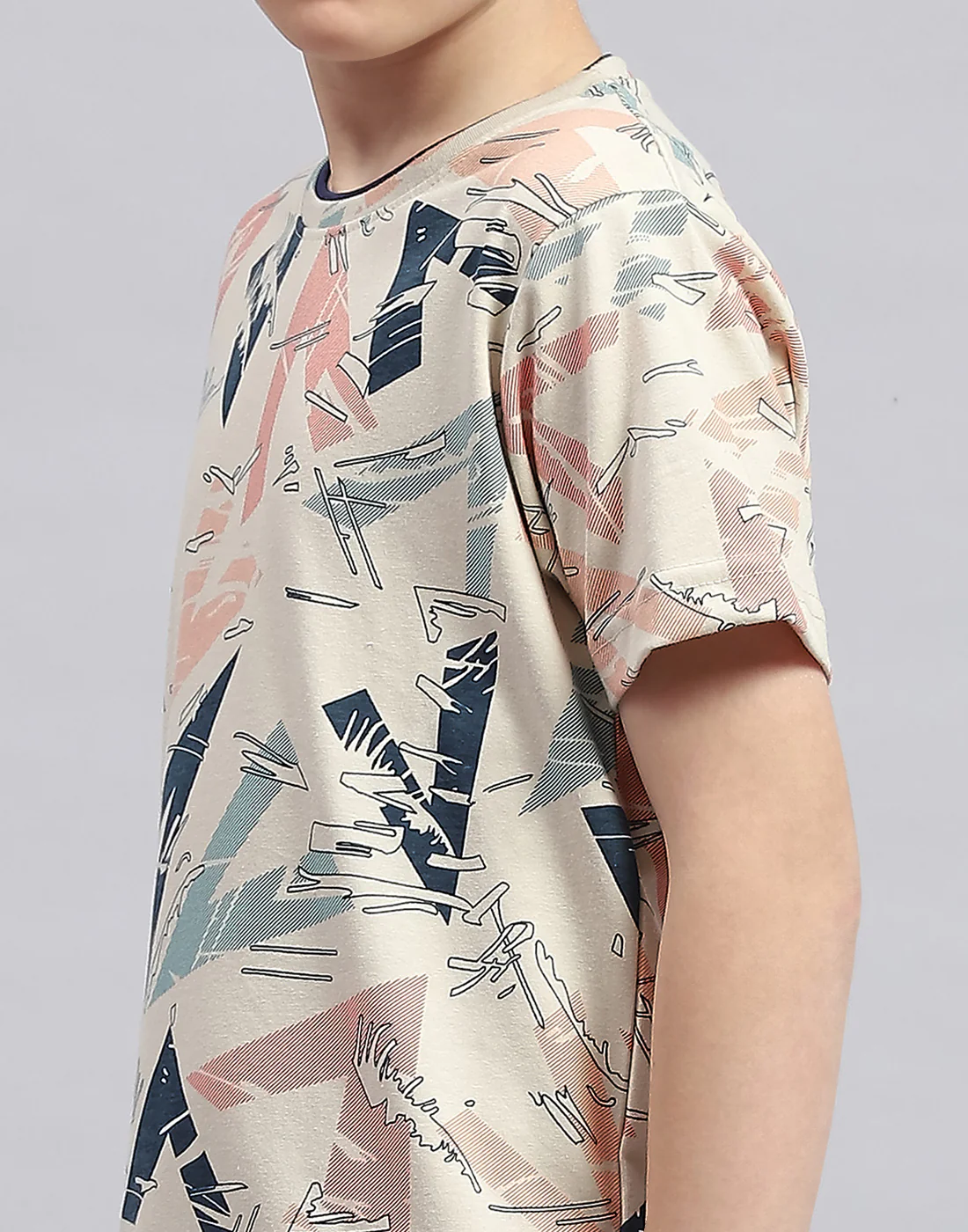 Boys Cream Printed Round Neck Half Sleeve Bermuda Set - Image 6