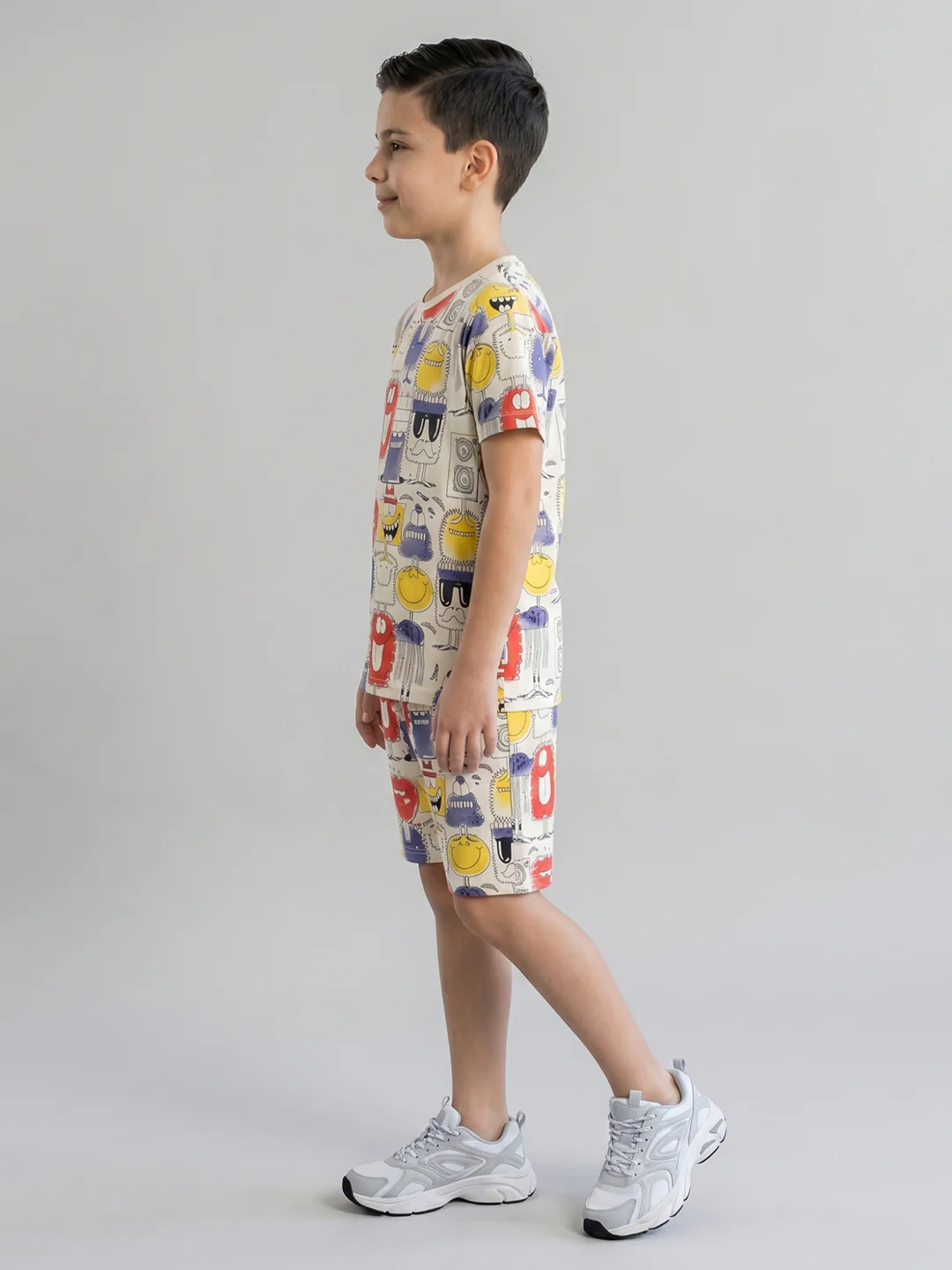 Boys Cream Printed Round Neck Half Sleeve Cords Set - Image 3