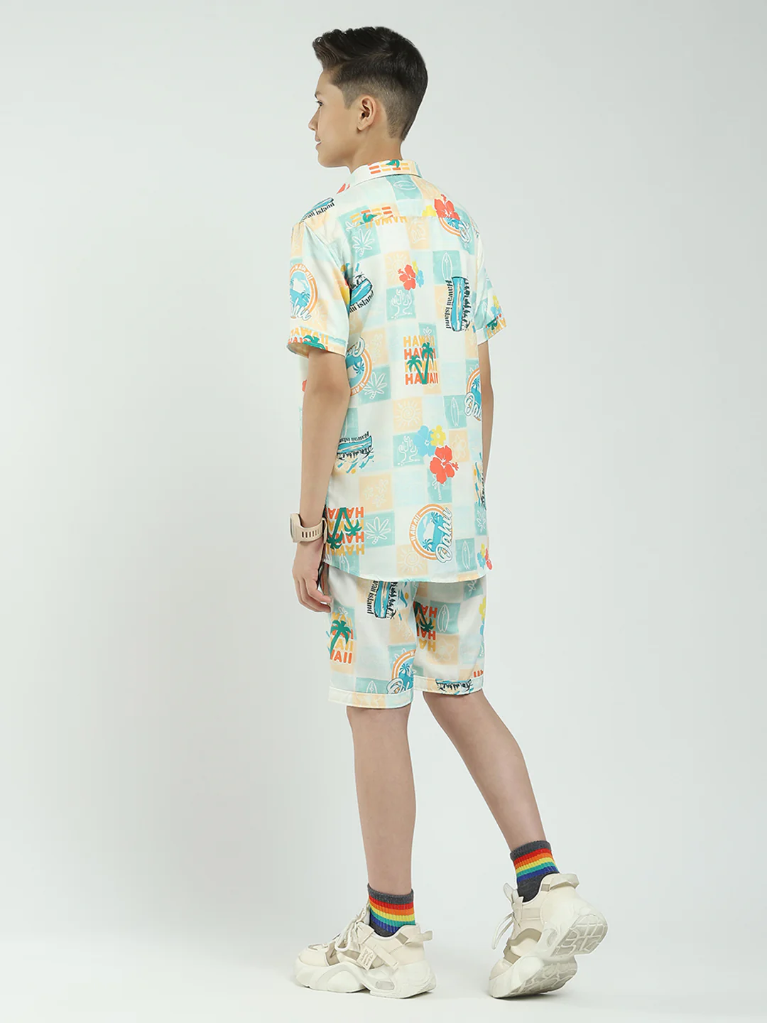 Boys Green Printed Collar Half Sleeve Cords Set - Image 5