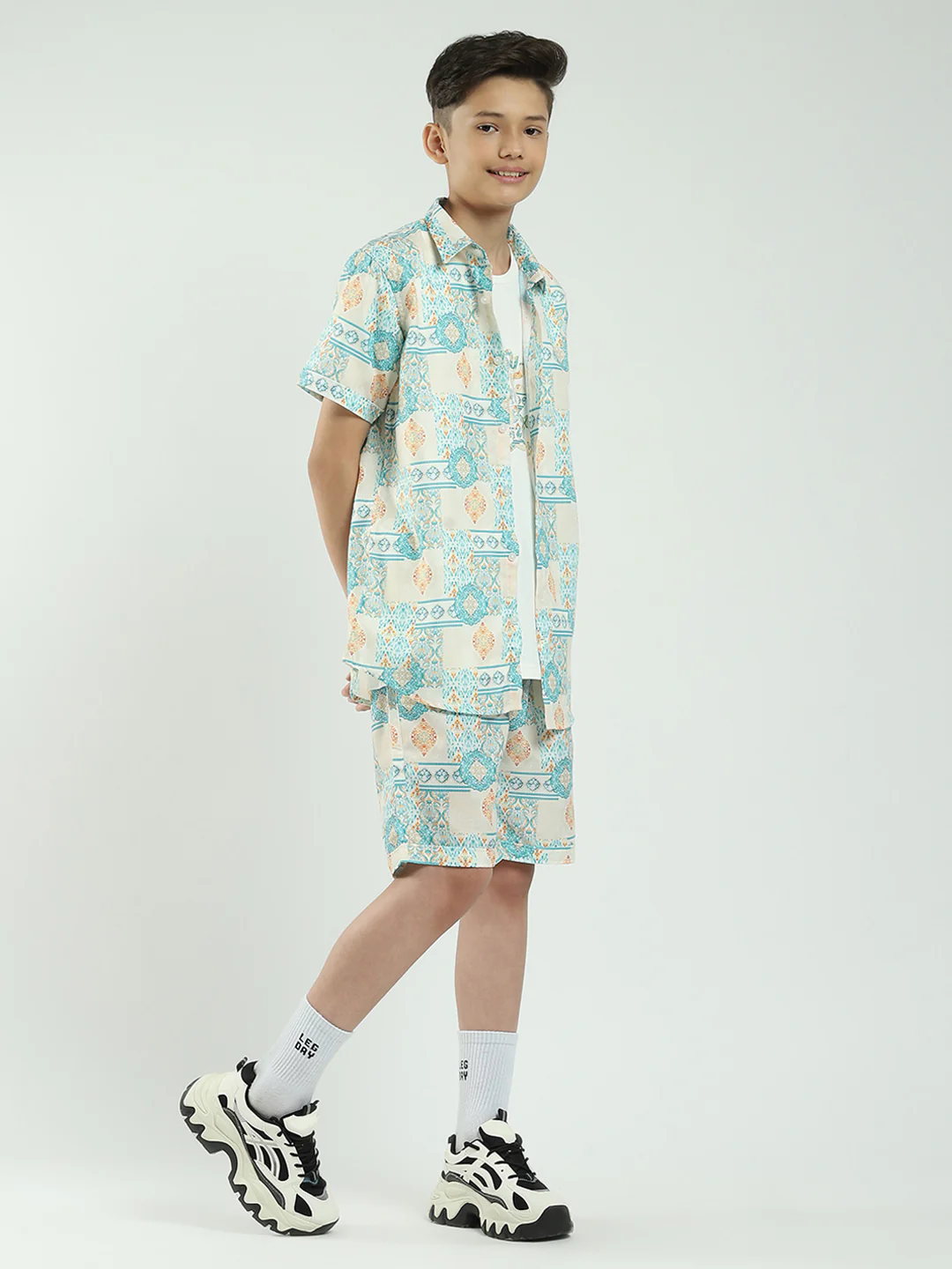 Boys Green Printed Collar Half Sleeve Cords Set - Image 4