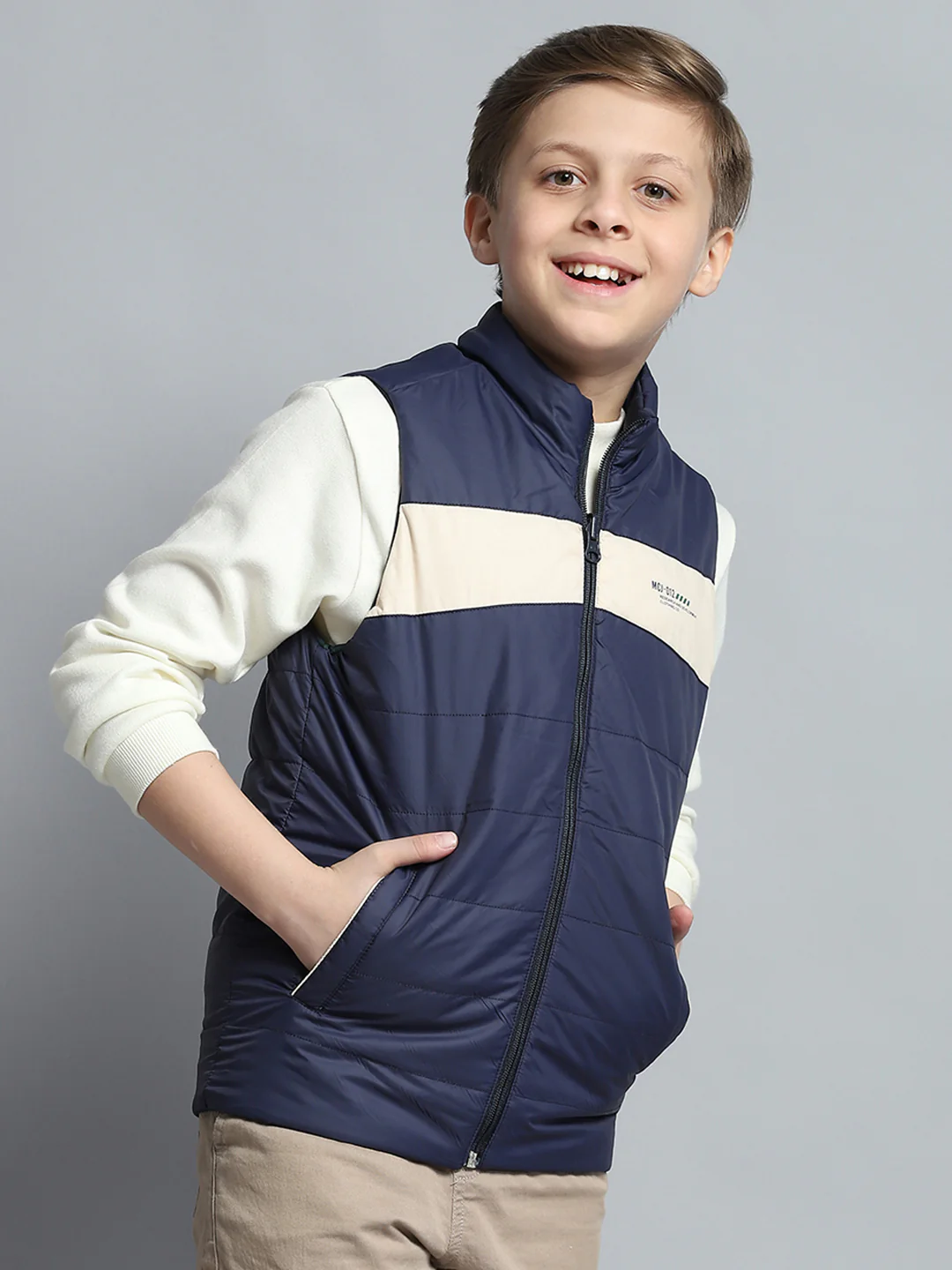 Boys Green Printed Detachable Hood Sleeveless Reversible Jacket - Image 7