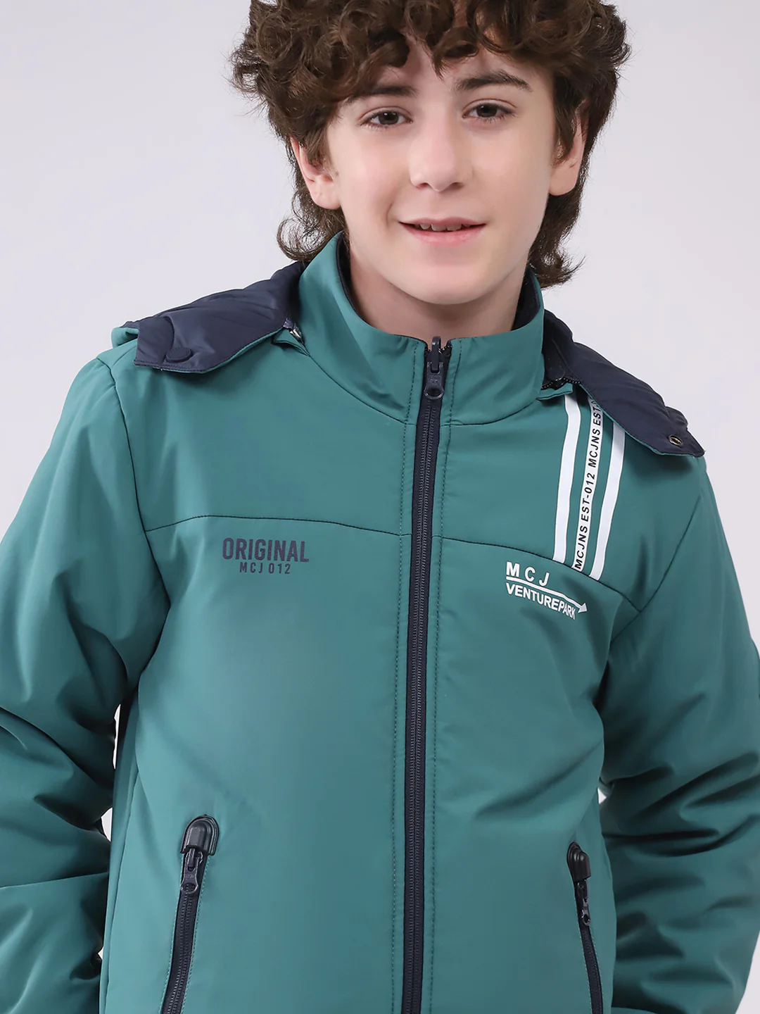 Boys Green Printed Hooded Full Sleeve Boys Reversible Jacket - Image 10