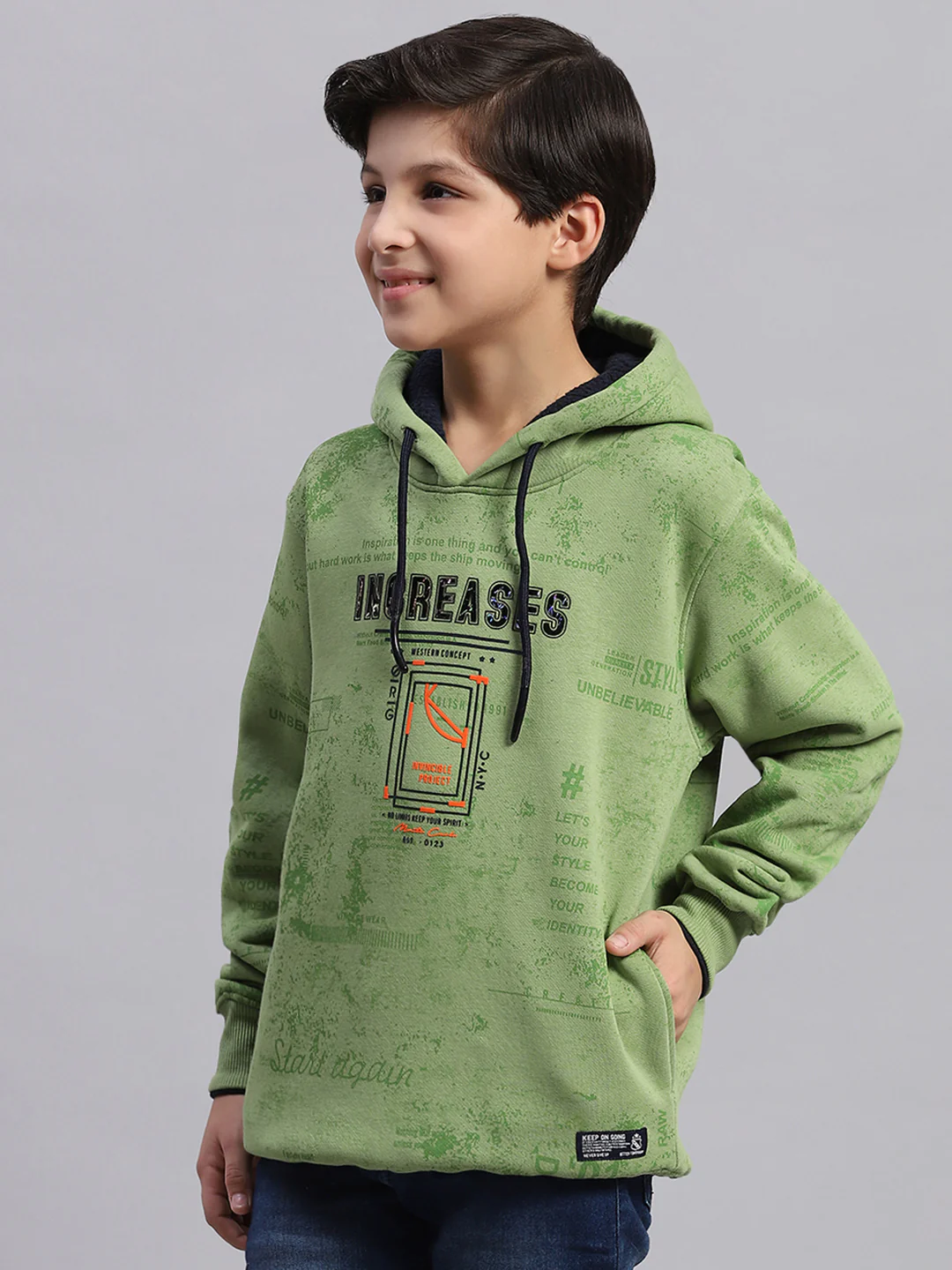 Boys Green Printed Round Neck Full Sleeve Sweatshirt - Image 3