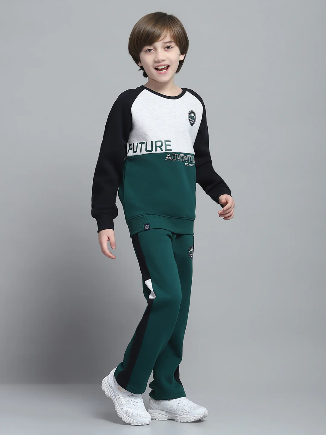 Boys Green Printed Round Neck Full Sleeve Tracksuit - Image 4