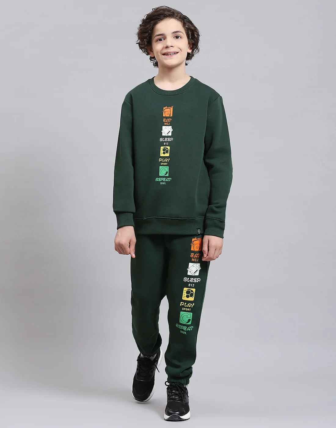 Boys Green Printed Round Neck Full Sleeve Tracksuits - Image 2
