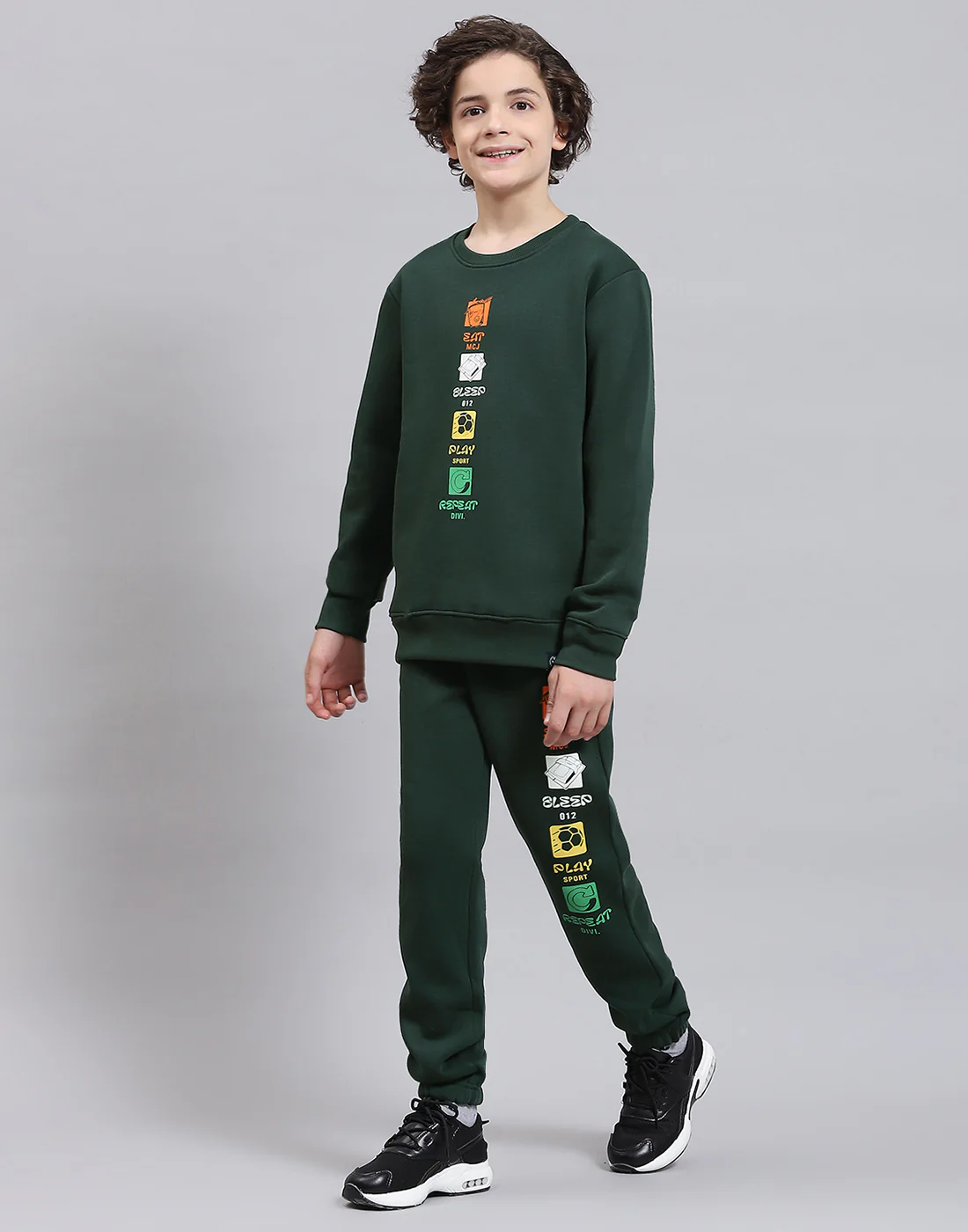 Boys Green Printed Round Neck Full Sleeve Tracksuits - Image 3