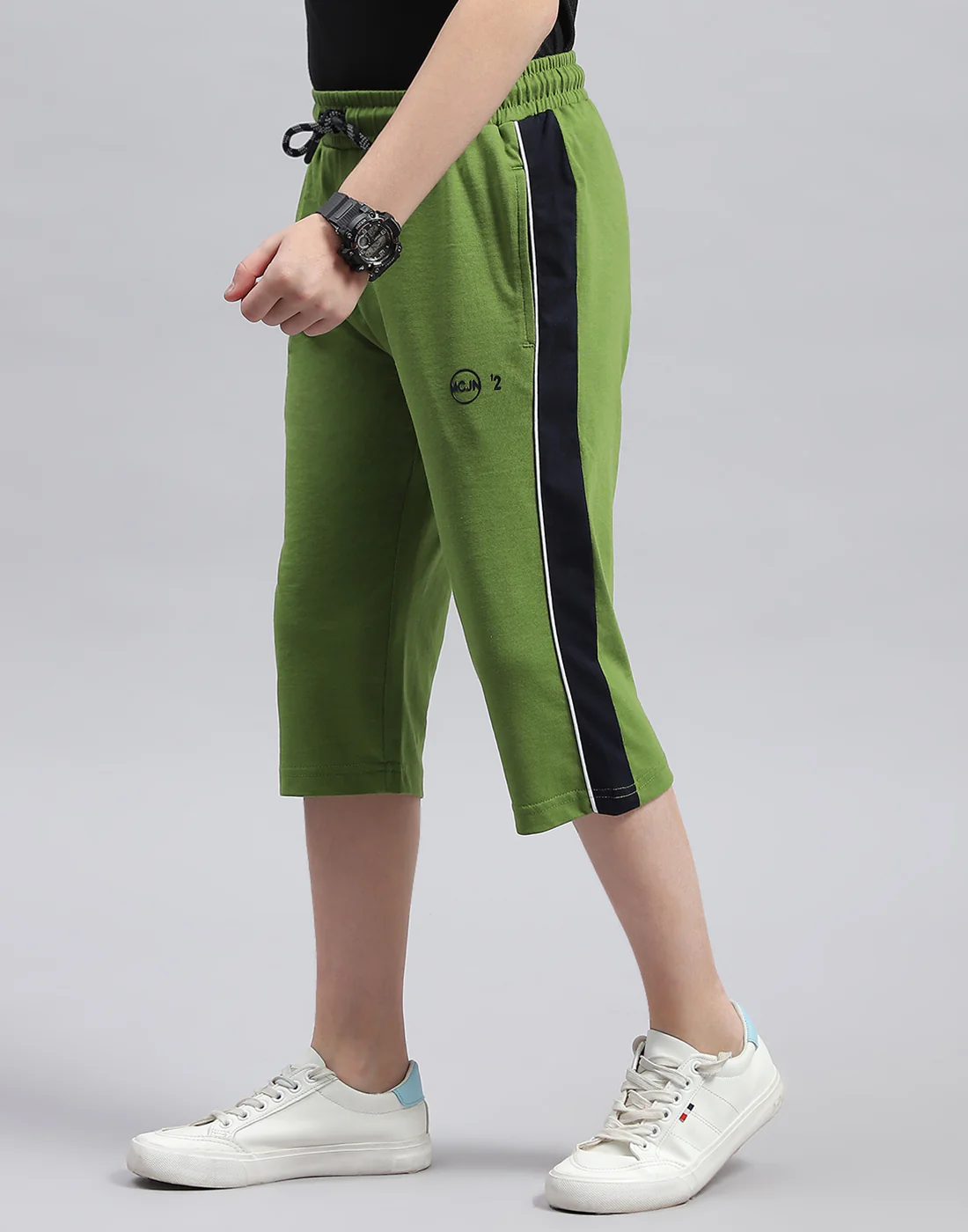 Boys Green Solid Regular Fit Capri - Image 3