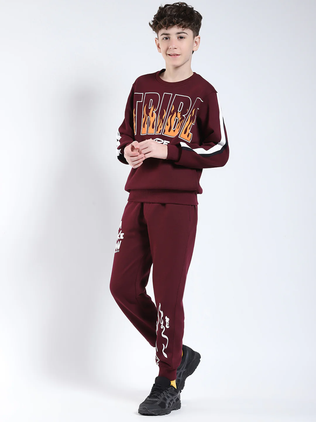 Boys Maroon Printed Round Neck Full Sleeve Winter Tracksuit - Image 3
