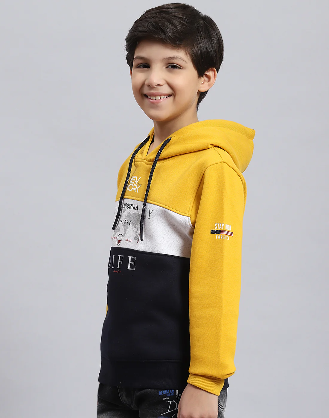 Boys Mustard Printed Hooded Full Sleeve Sweatshirt - Image 3