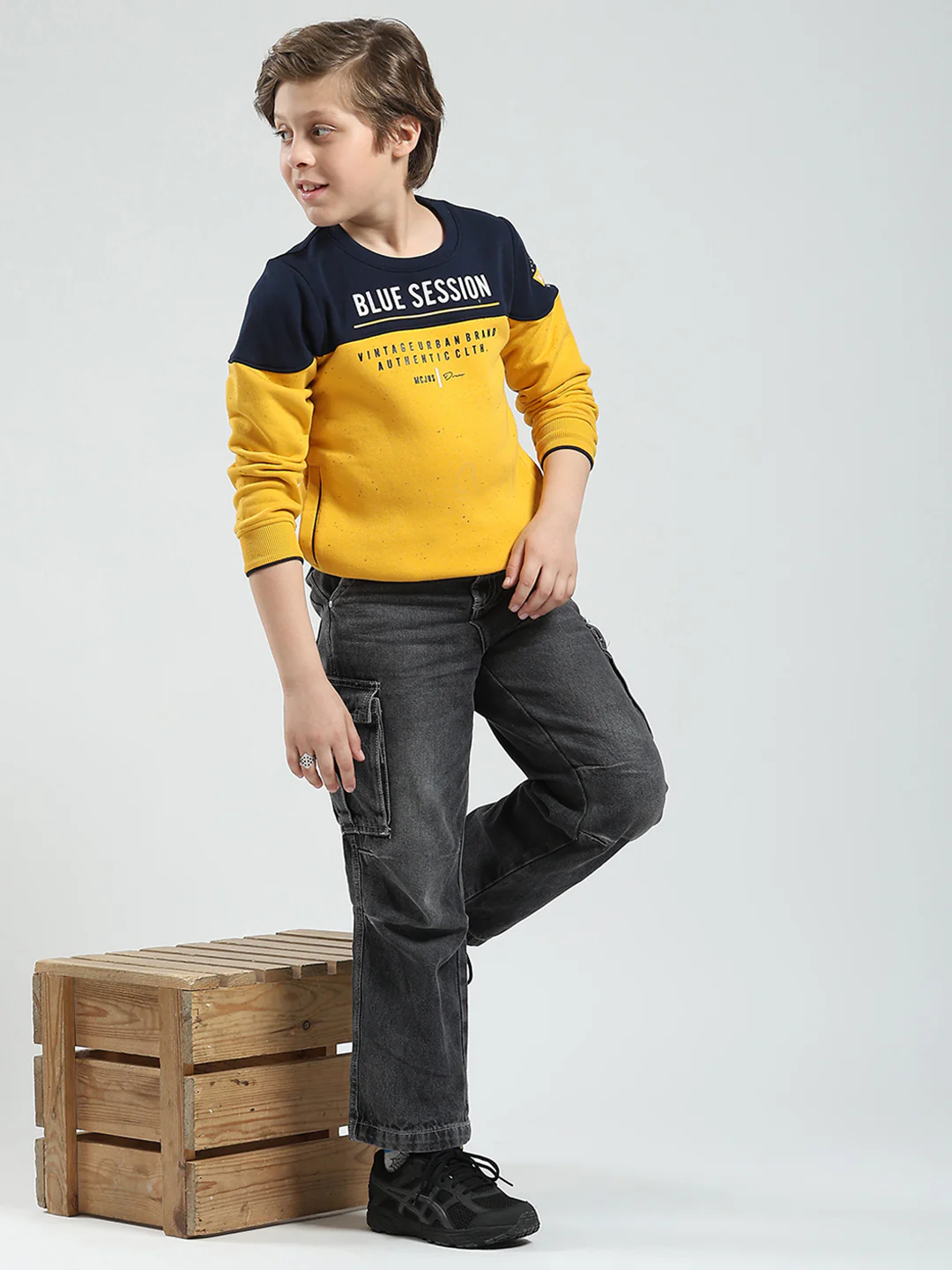 Boys Mustard Printed Round Neck Full Sleeve Sweatshirt - Image 2
