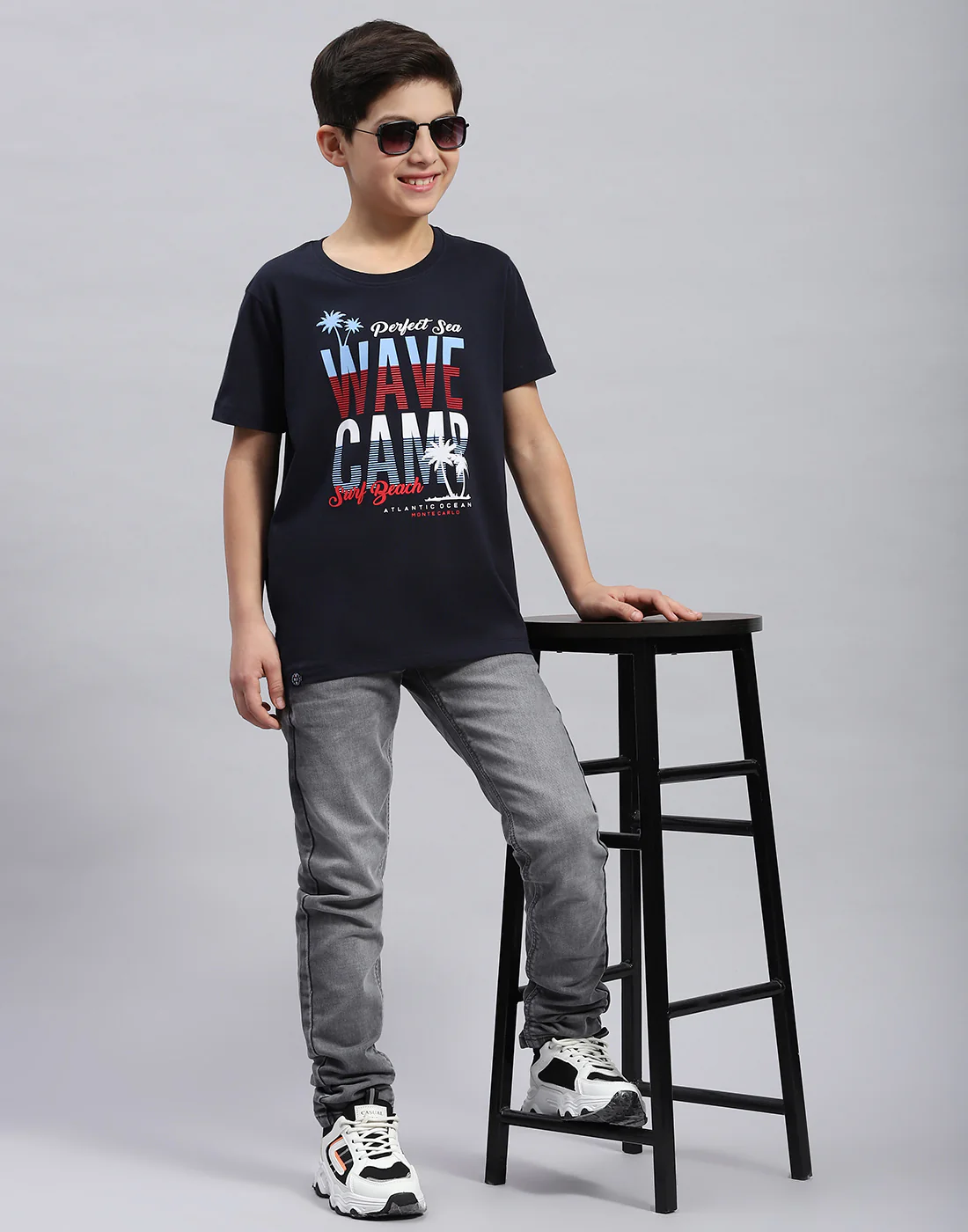 Boys Navy Blue & Green Printed Round Neck Half Sleeve T-Shirt - Image 2