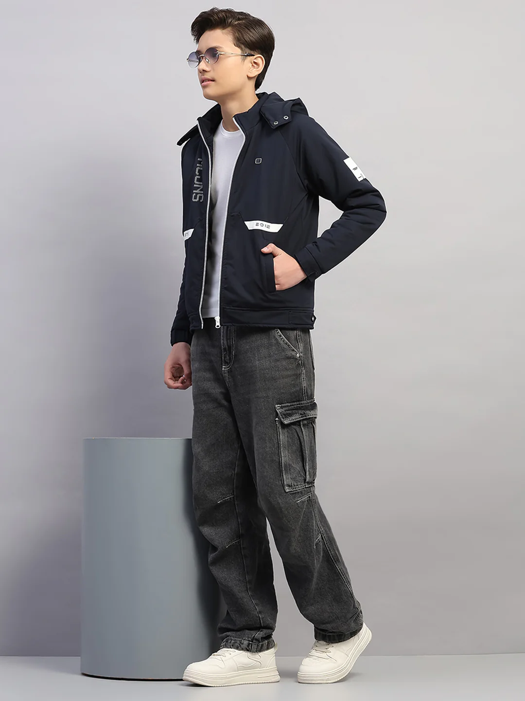 Boys Navy Blue Printed Hooded Full Sleeve Jacket - Image 2