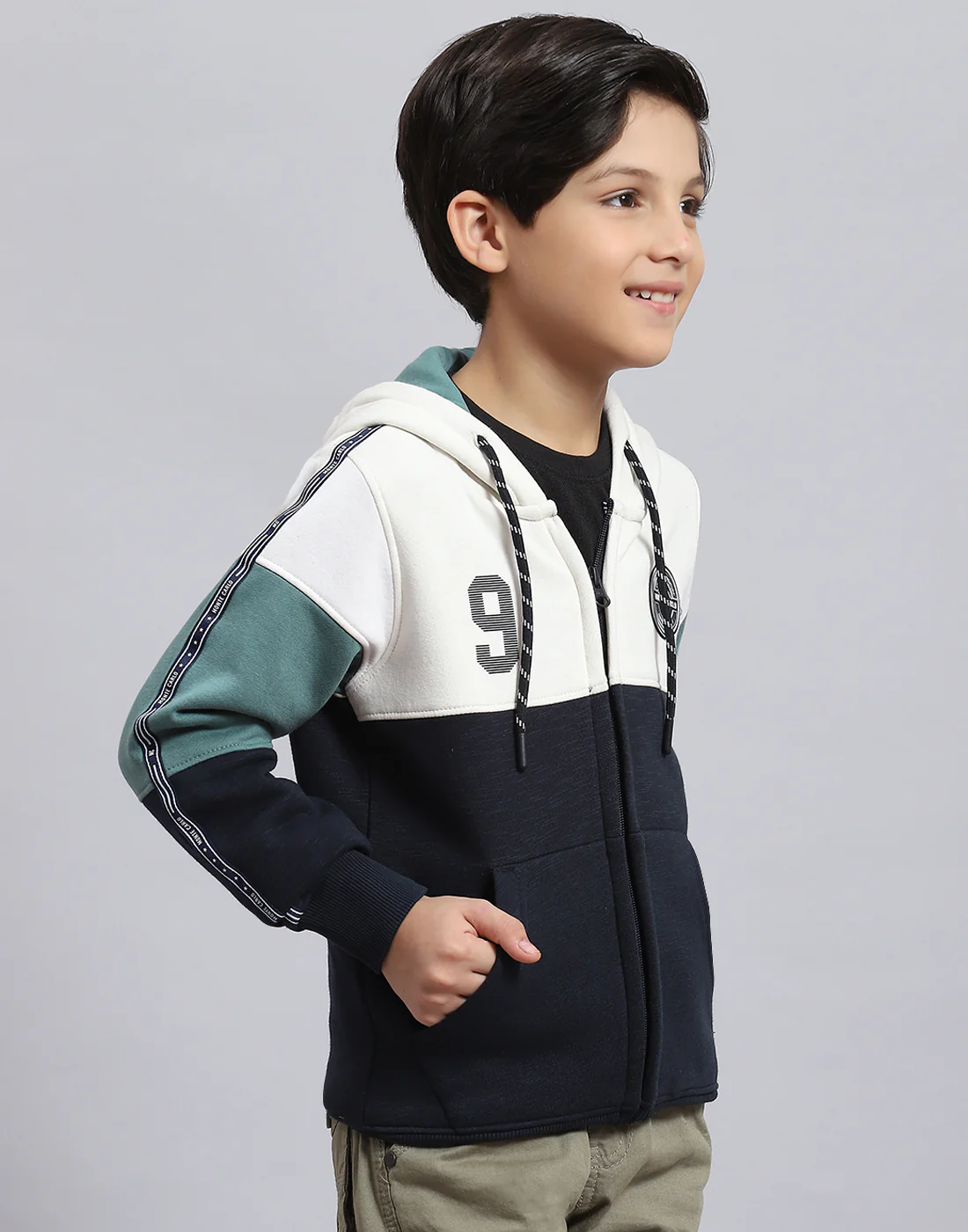 Boys Navy Blue Printed Hooded Full Sleeve Sweatshirt - Image 4